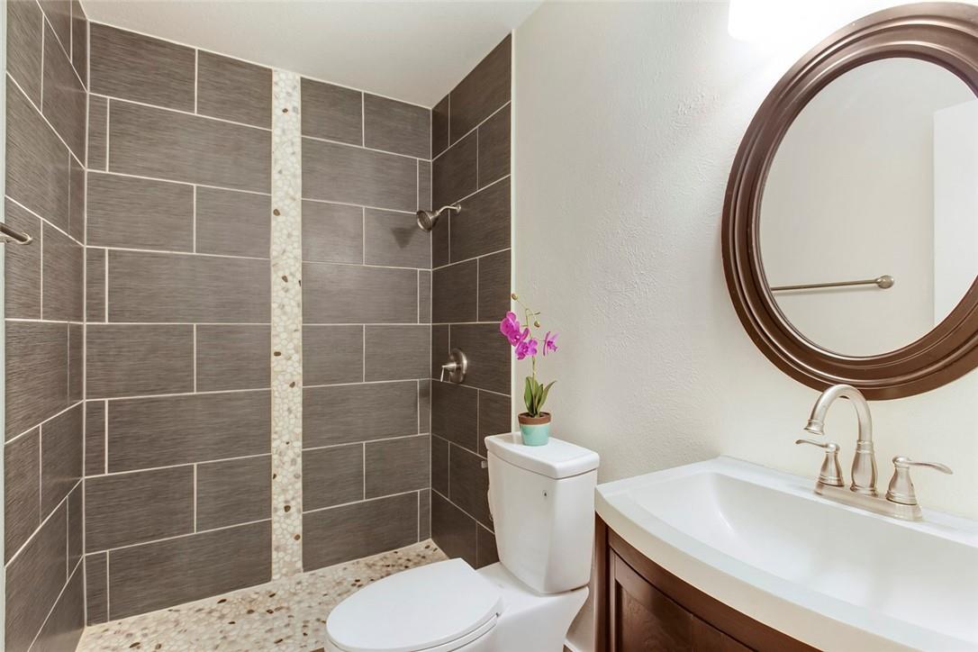 6101 Harwin Ln Property Photo 11