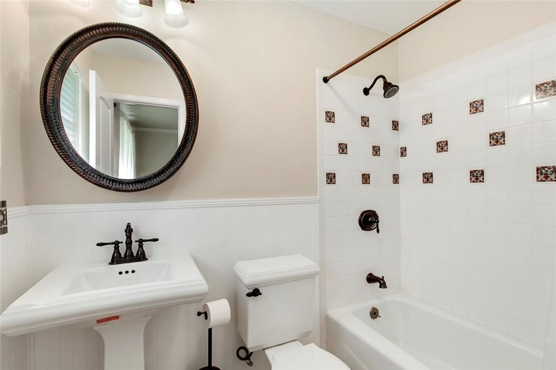 6101 Harwin Ln Property Photo 12