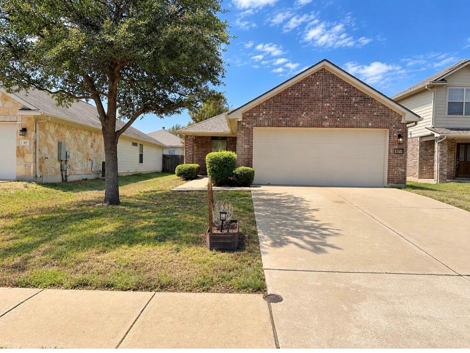 371 Housefinch Loop Property Photo 1