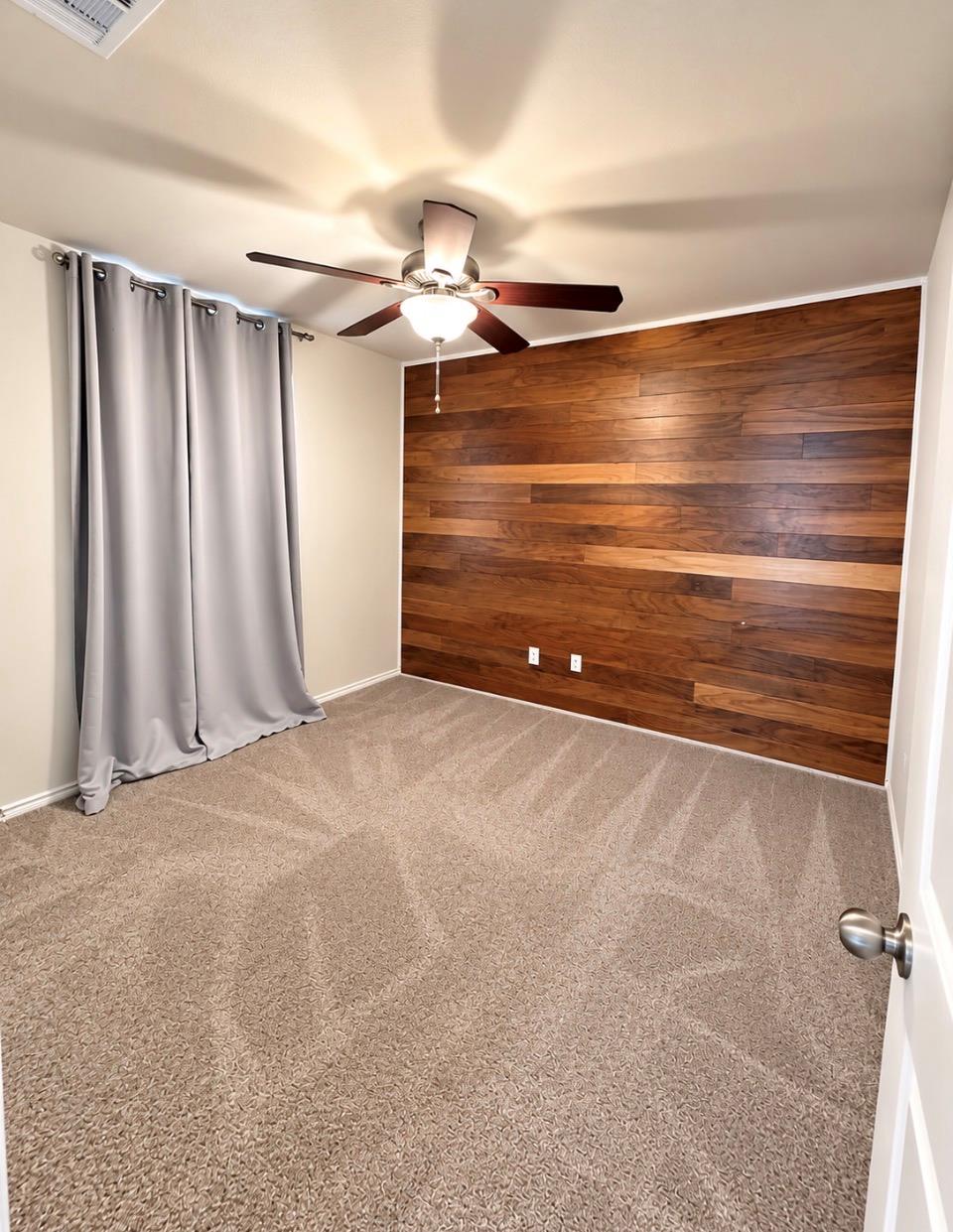 371 Housefinch Loop Property Photo 8