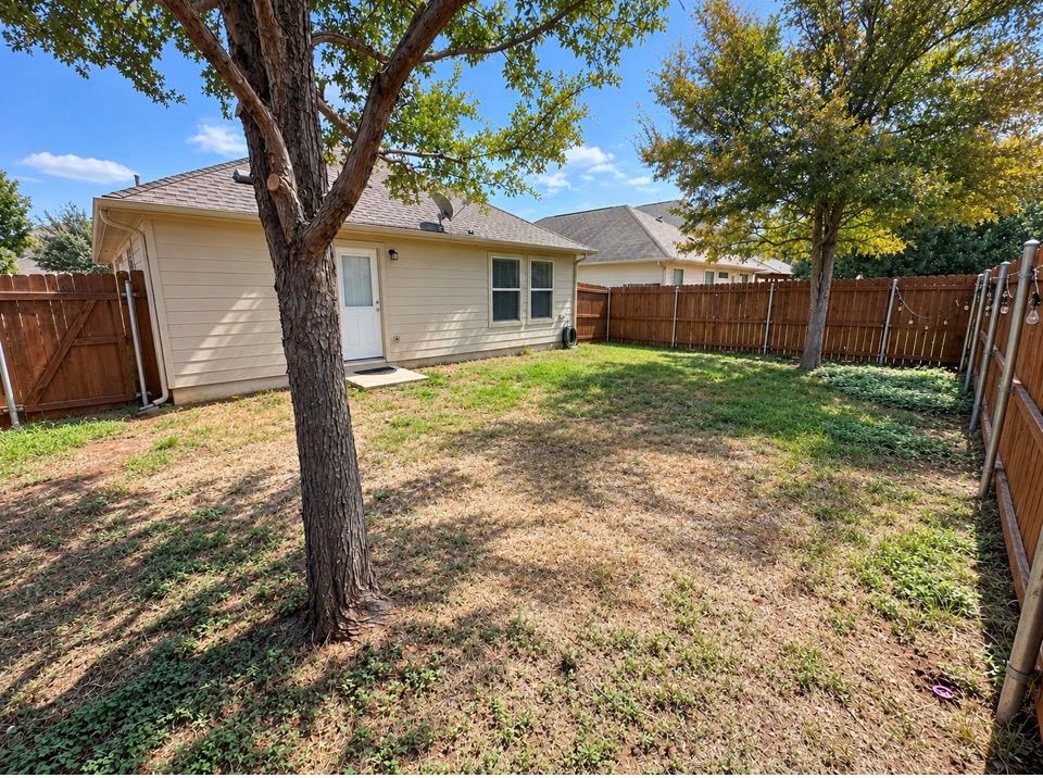 371 Housefinch Loop Property Photo 13