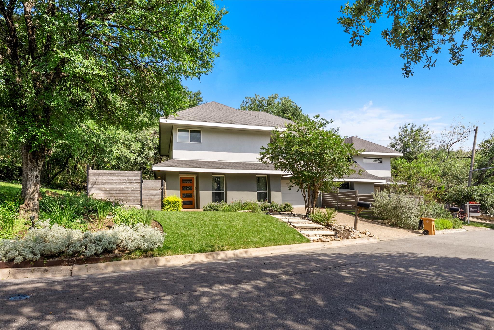 2101 Airole Way #a Property Photo 1