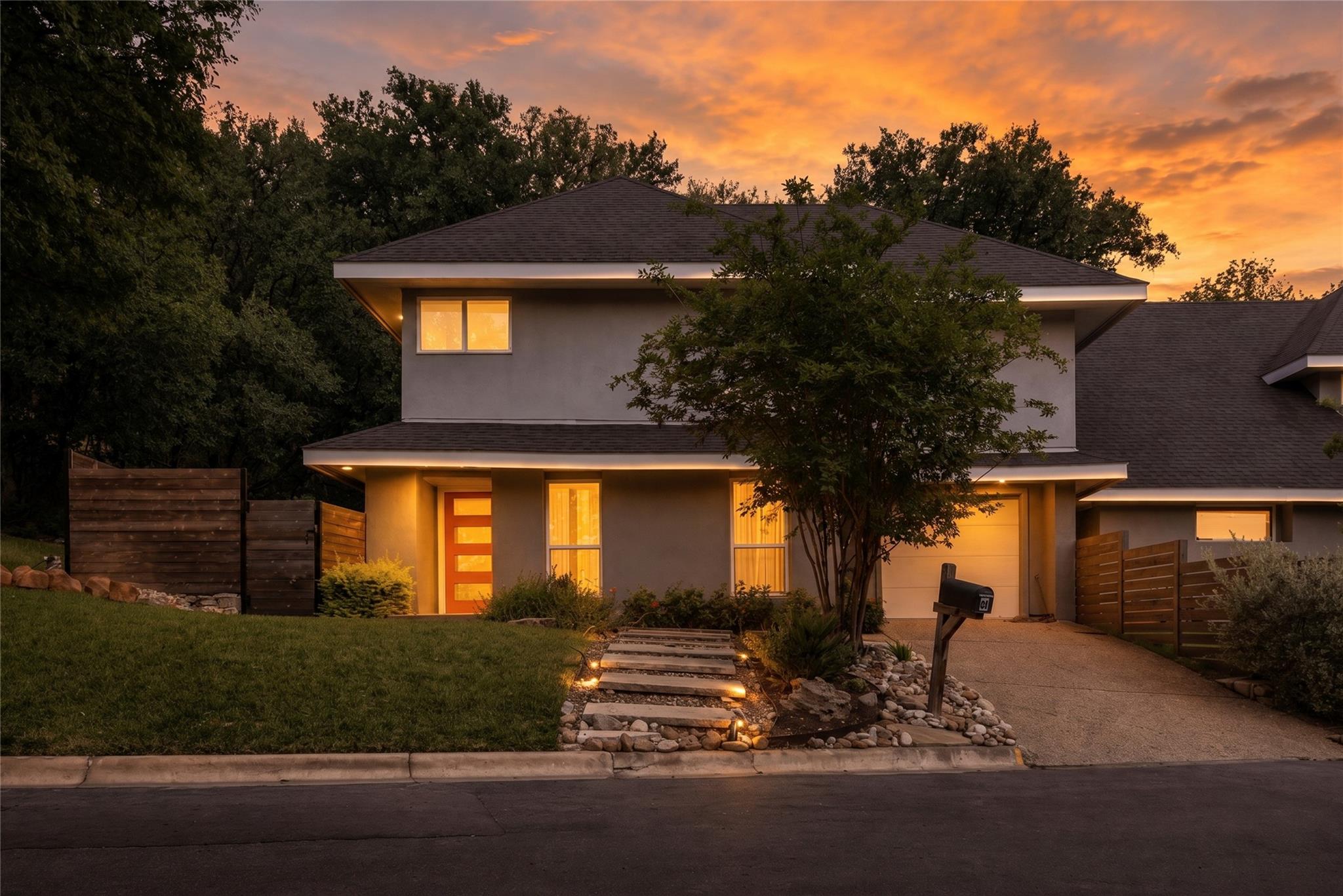 2101 Airole Way #a Property Photo 3