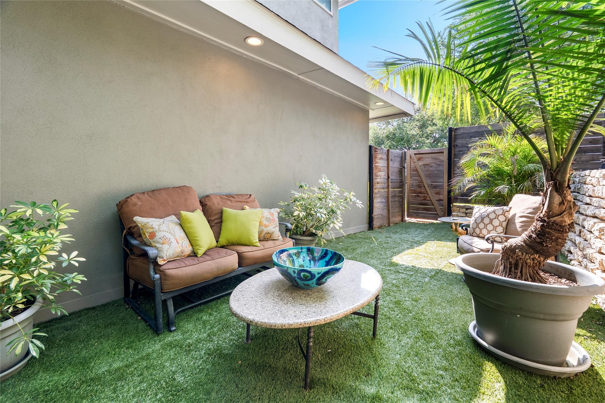 2101 Airole Way #a Property Photo 11