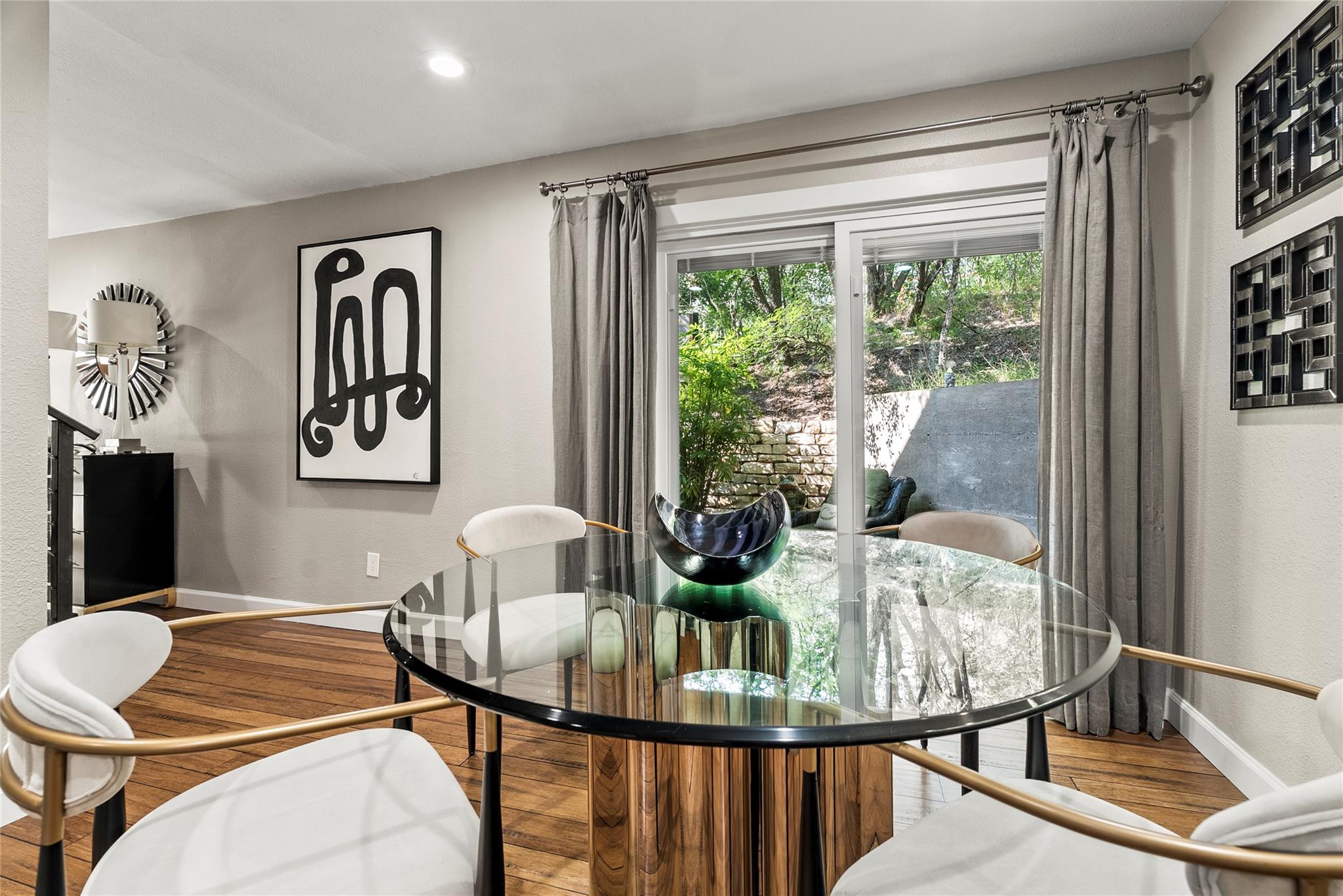 2101 Airole Way #a Property Photo 15