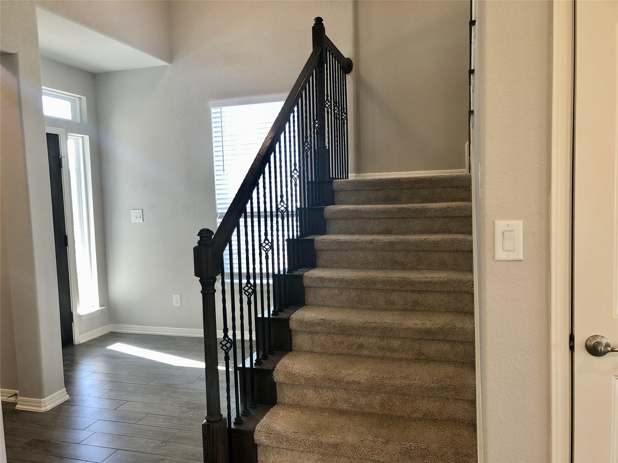 198 Simon None Property Photo 3