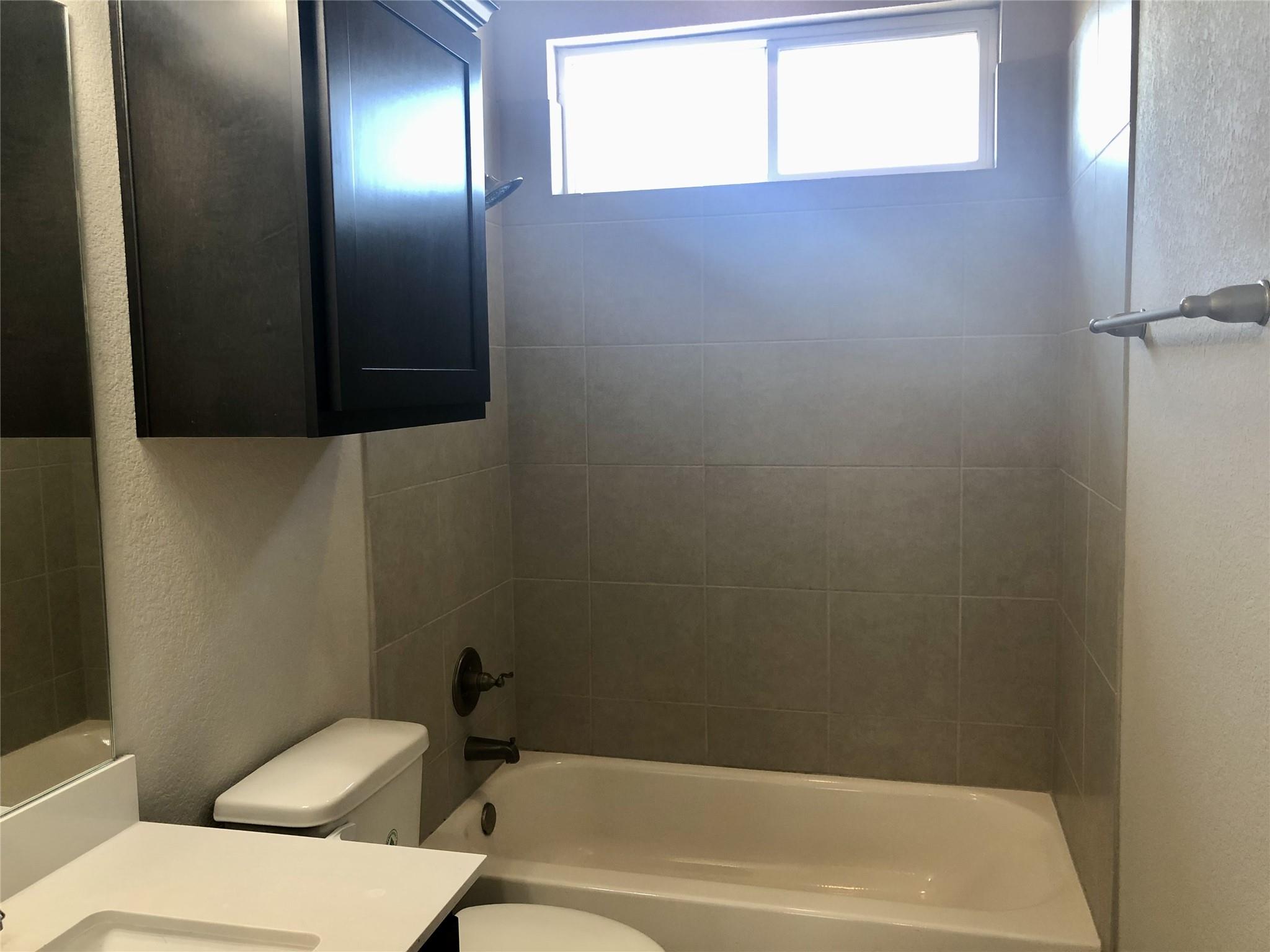 198 Simon None Property Photo 13
