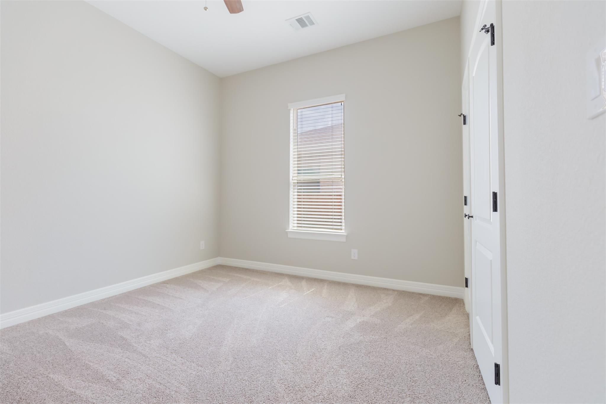 21434 Lakefront Dr Property Photo 21