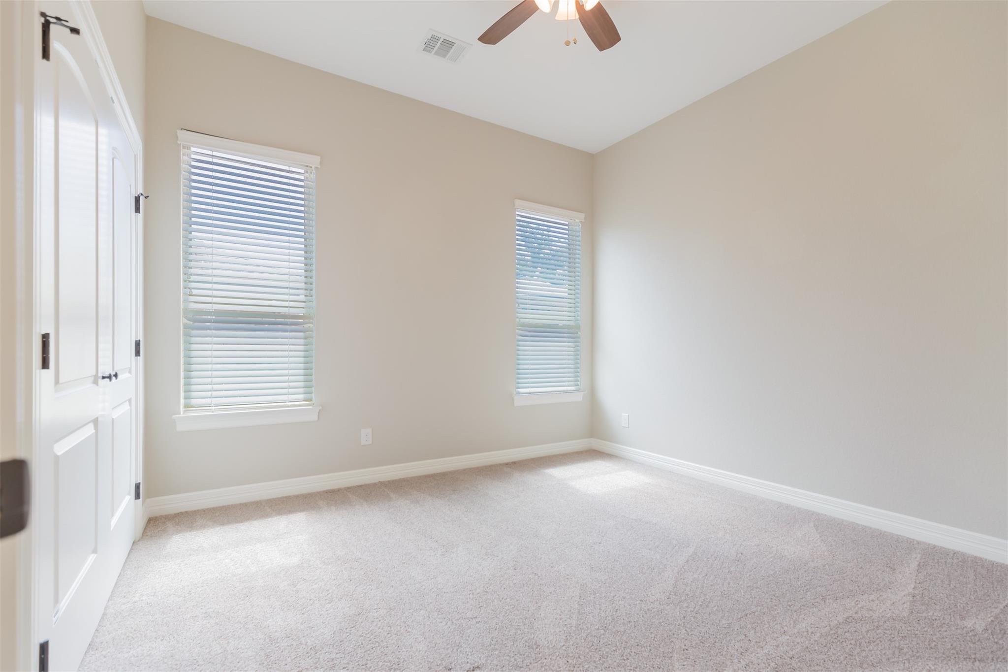 21434 Lakefront Dr Property Photo 22