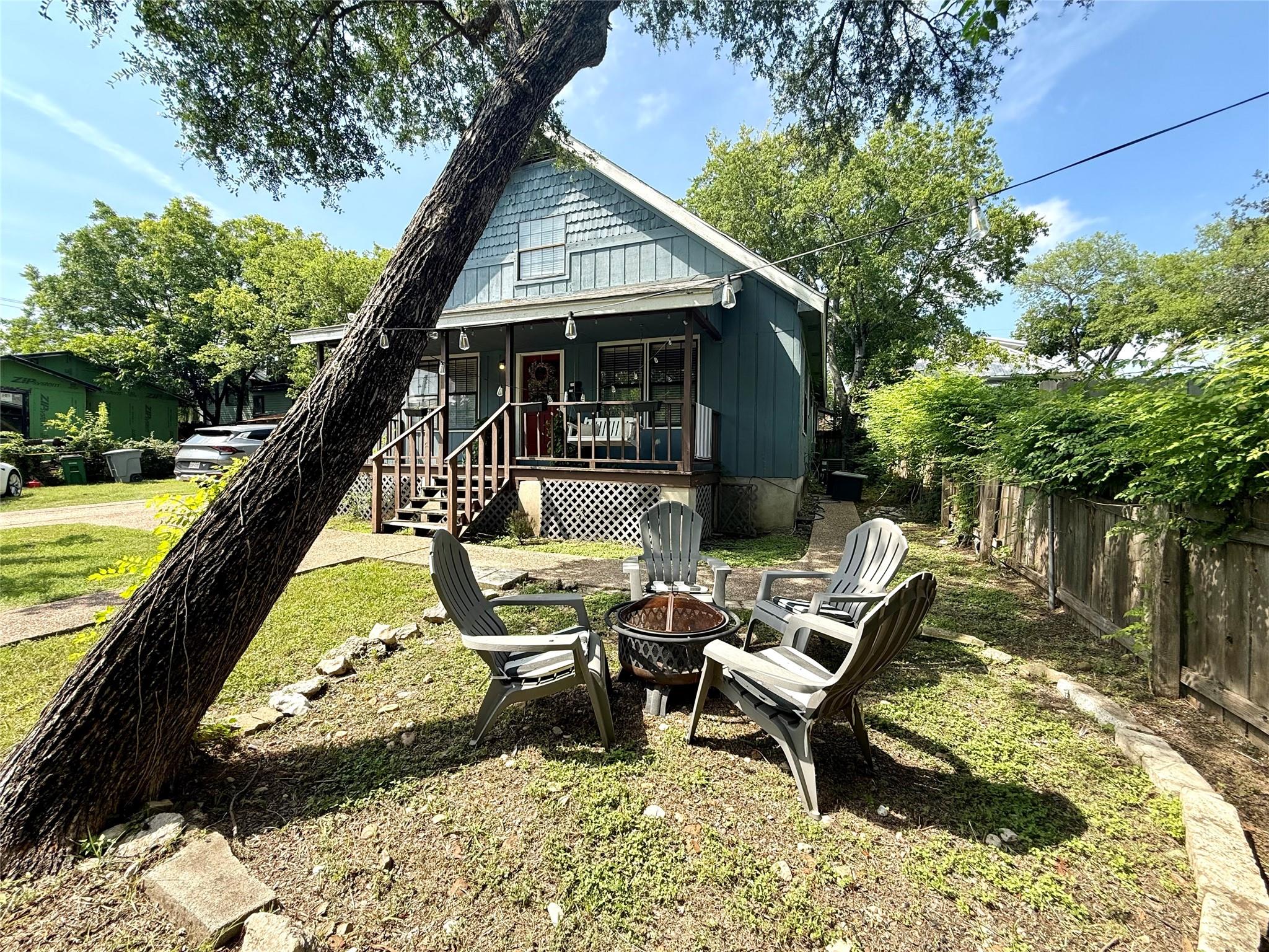 1609 W 11th St Property Photo 2