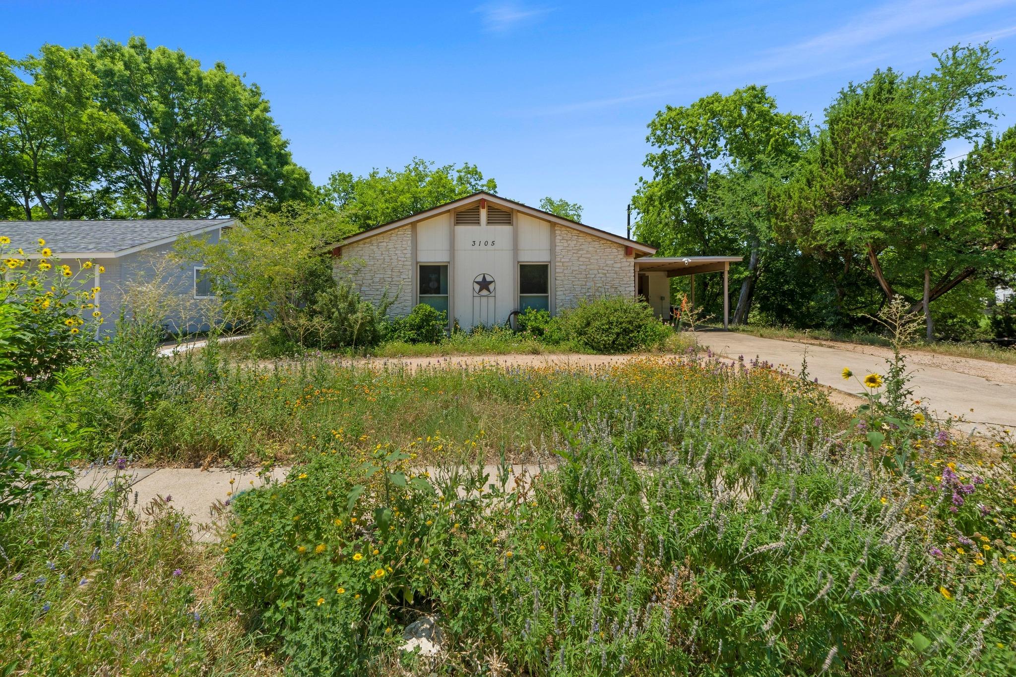 3105 Steck Ave Property Photo 1