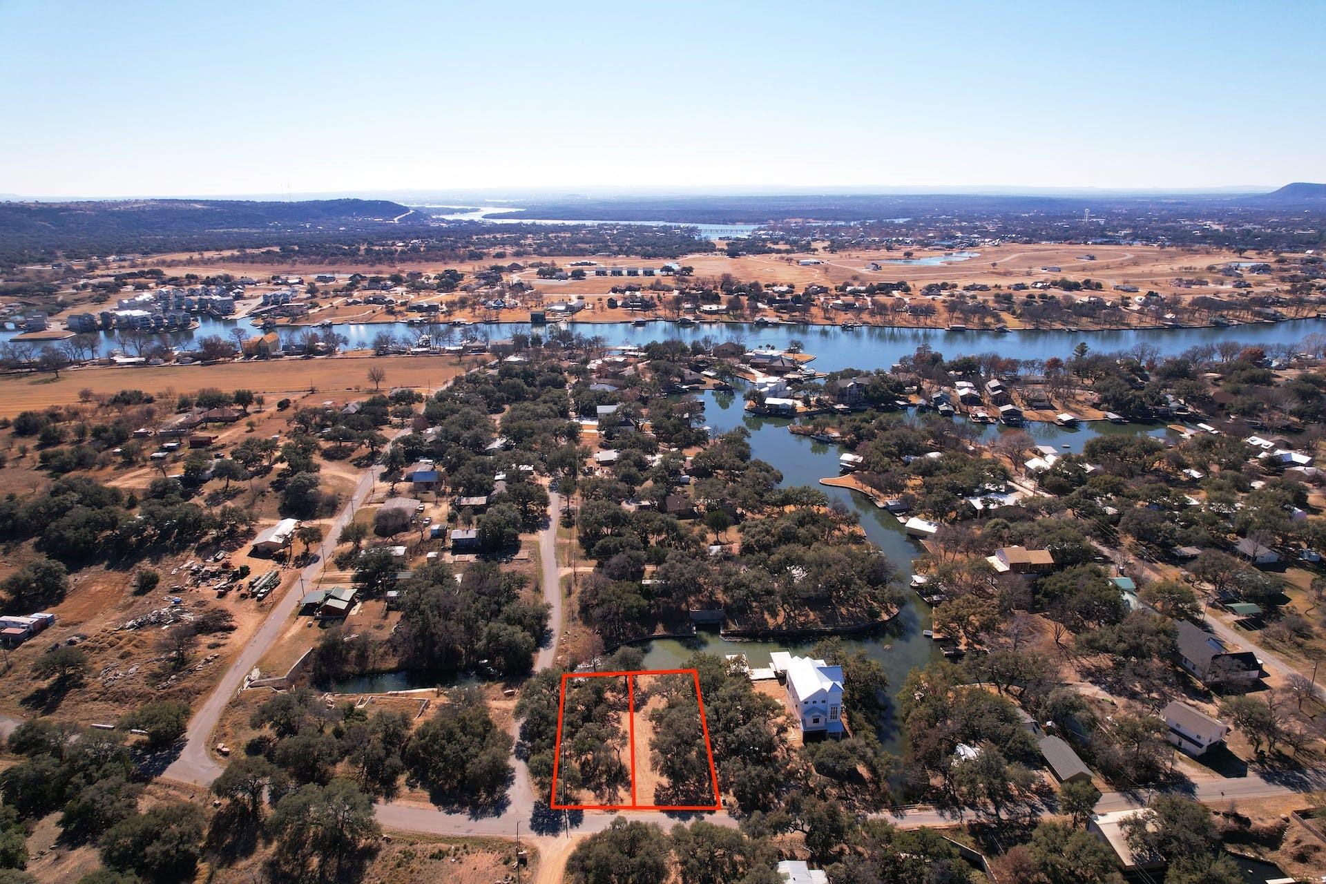 626 & 628 Williams Lakeshore Property Photo 4