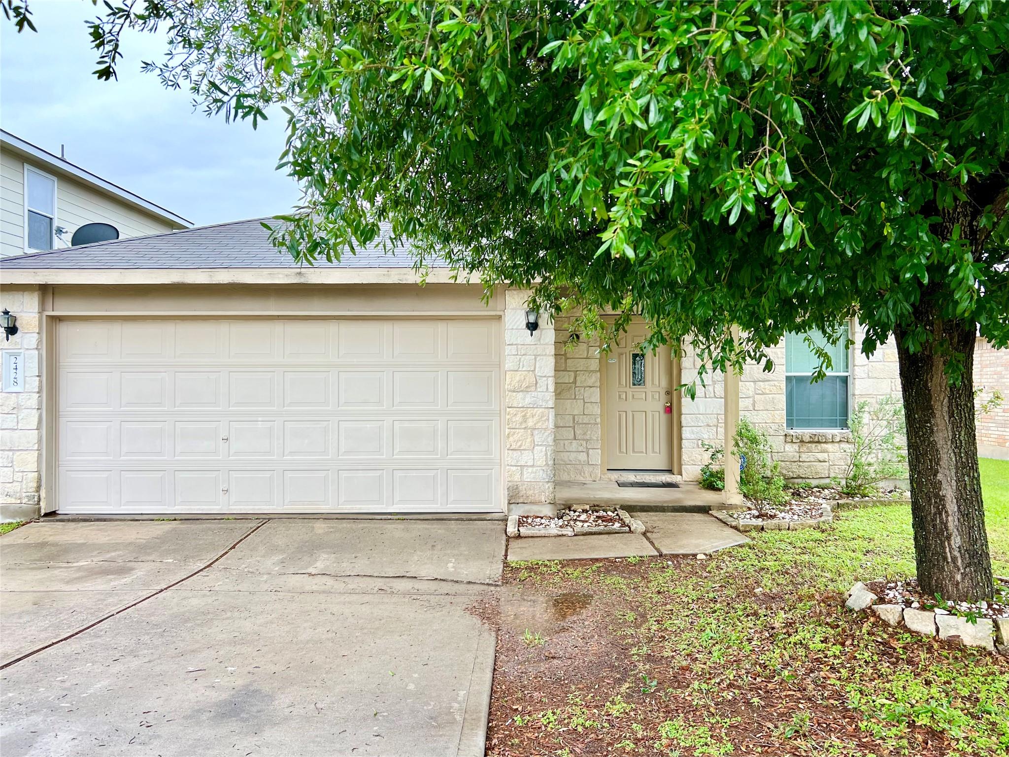 2428 Green Meadows Ln Property Photo 1