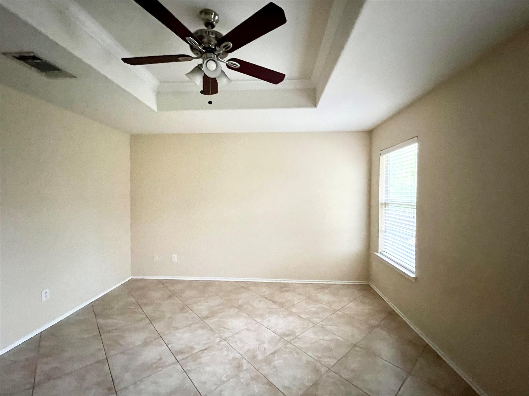 2428 Green Meadows Ln Property Photo 3
