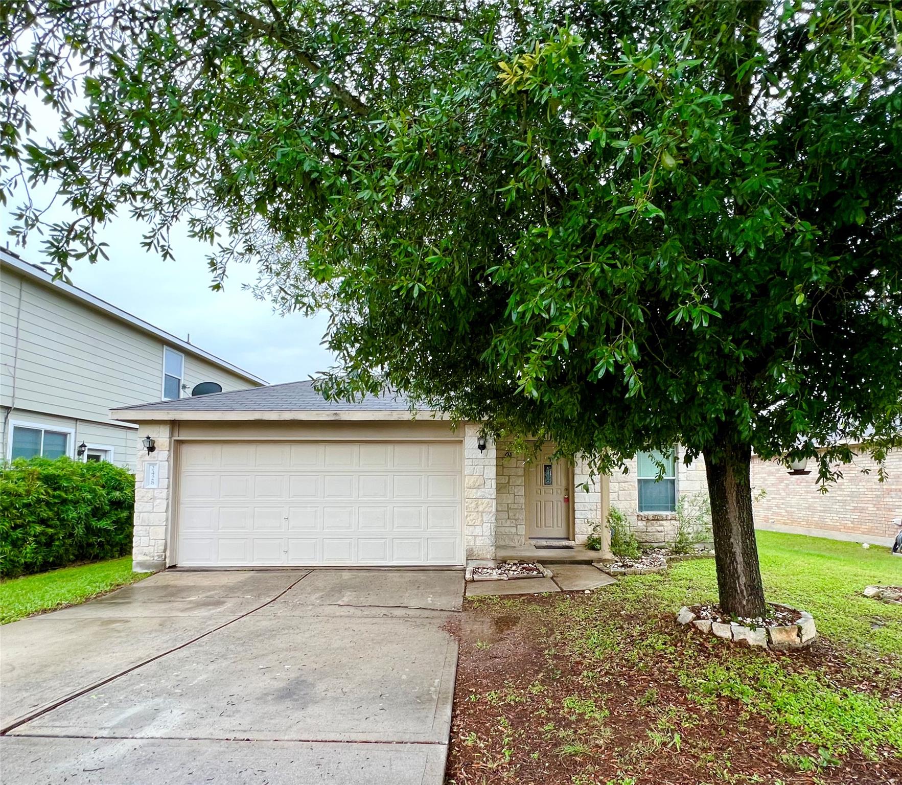 2428 Green Meadows Ln Property Photo 8