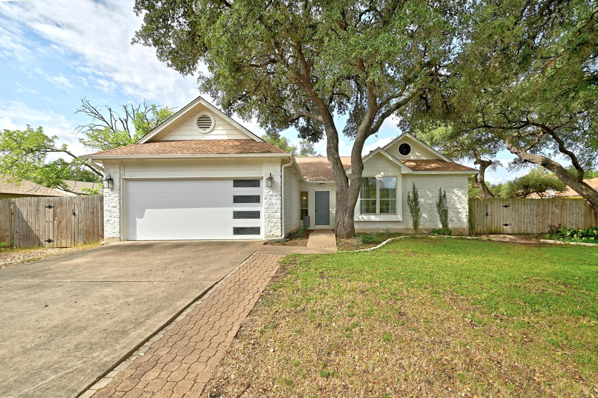 5807 Convict Hill Rd Property Photo 1