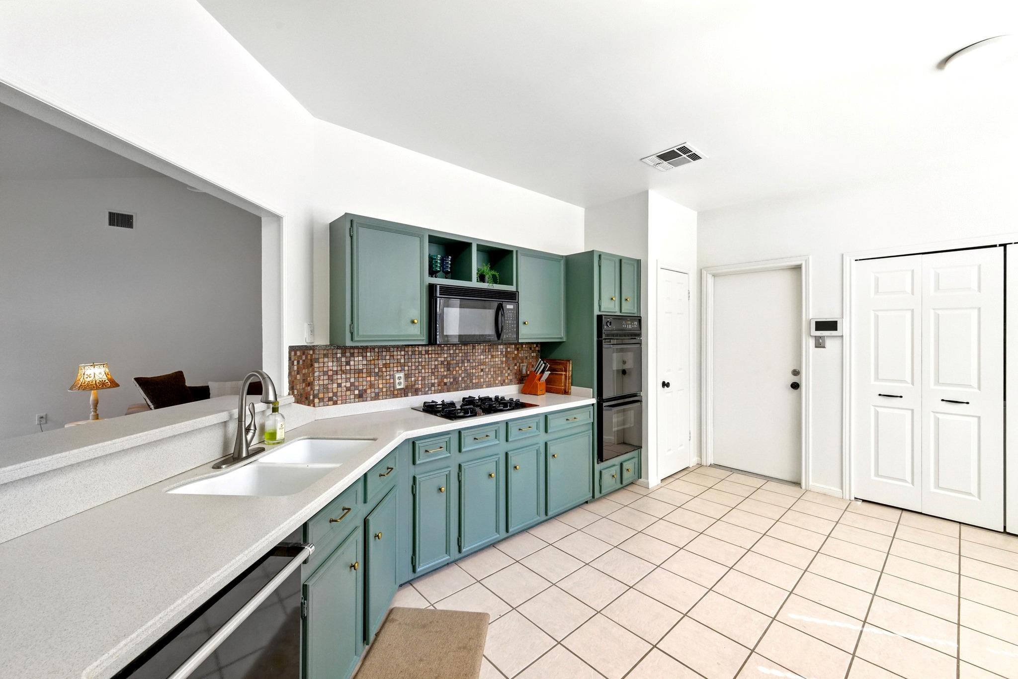 5807 Convict Hill Rd Property Photo 11
