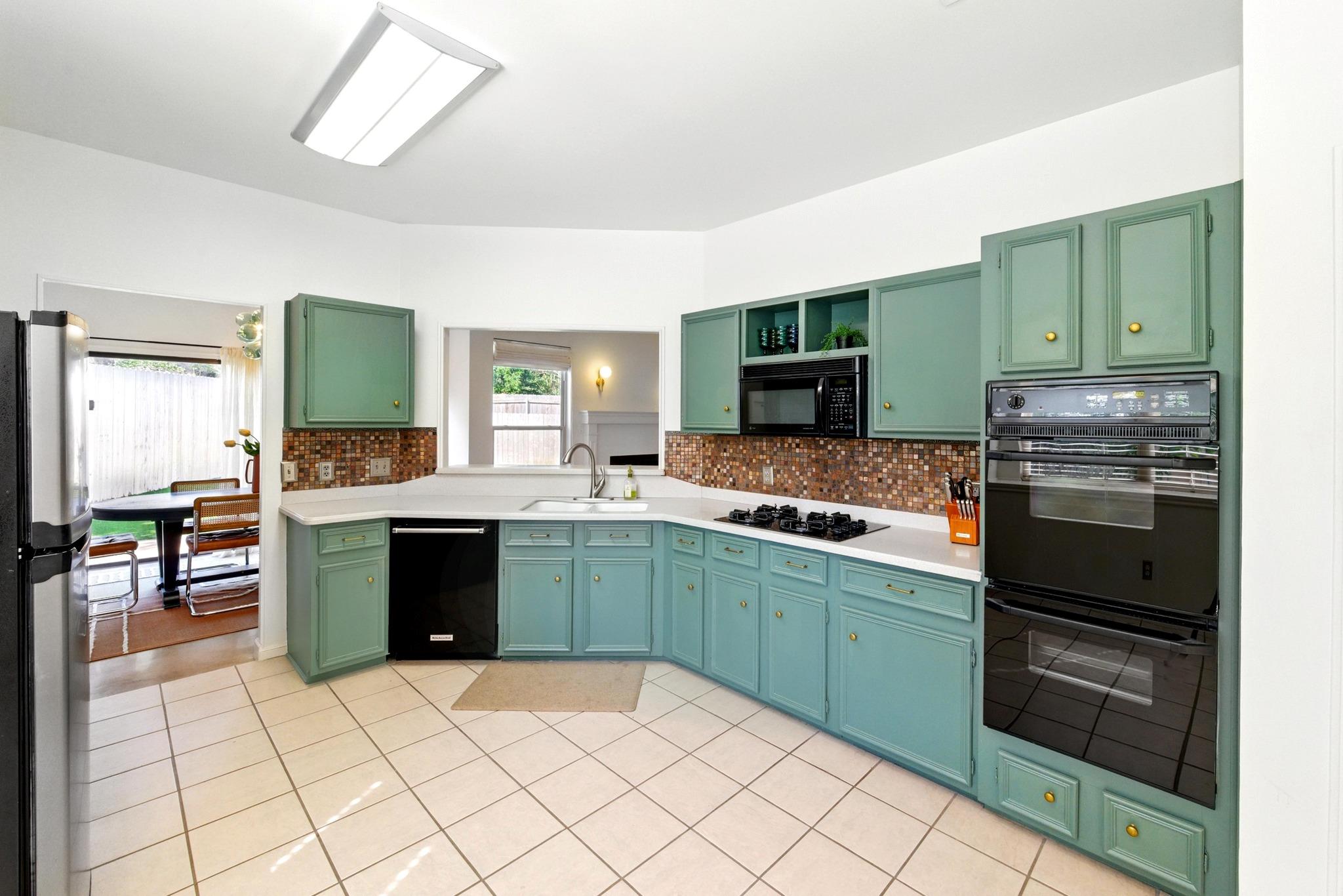 5807 Convict Hill Rd Property Photo 12