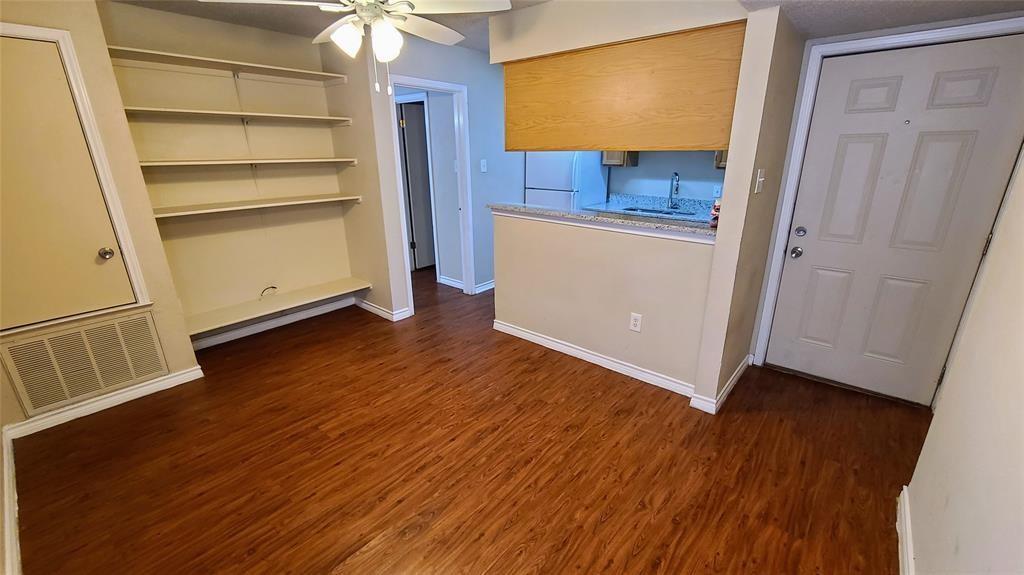 1907 Robbins Pl #105 Property Photo 2