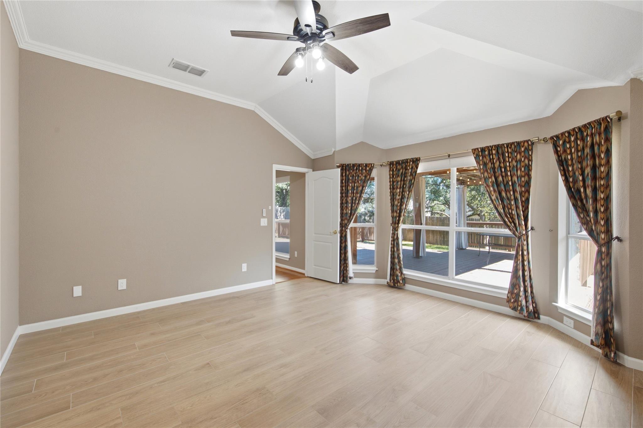 6032 Roxbury Ln Property Photo 12