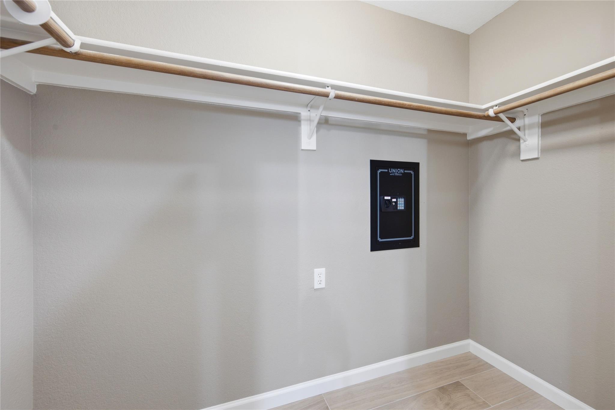 6032 Roxbury Ln Property Photo 16