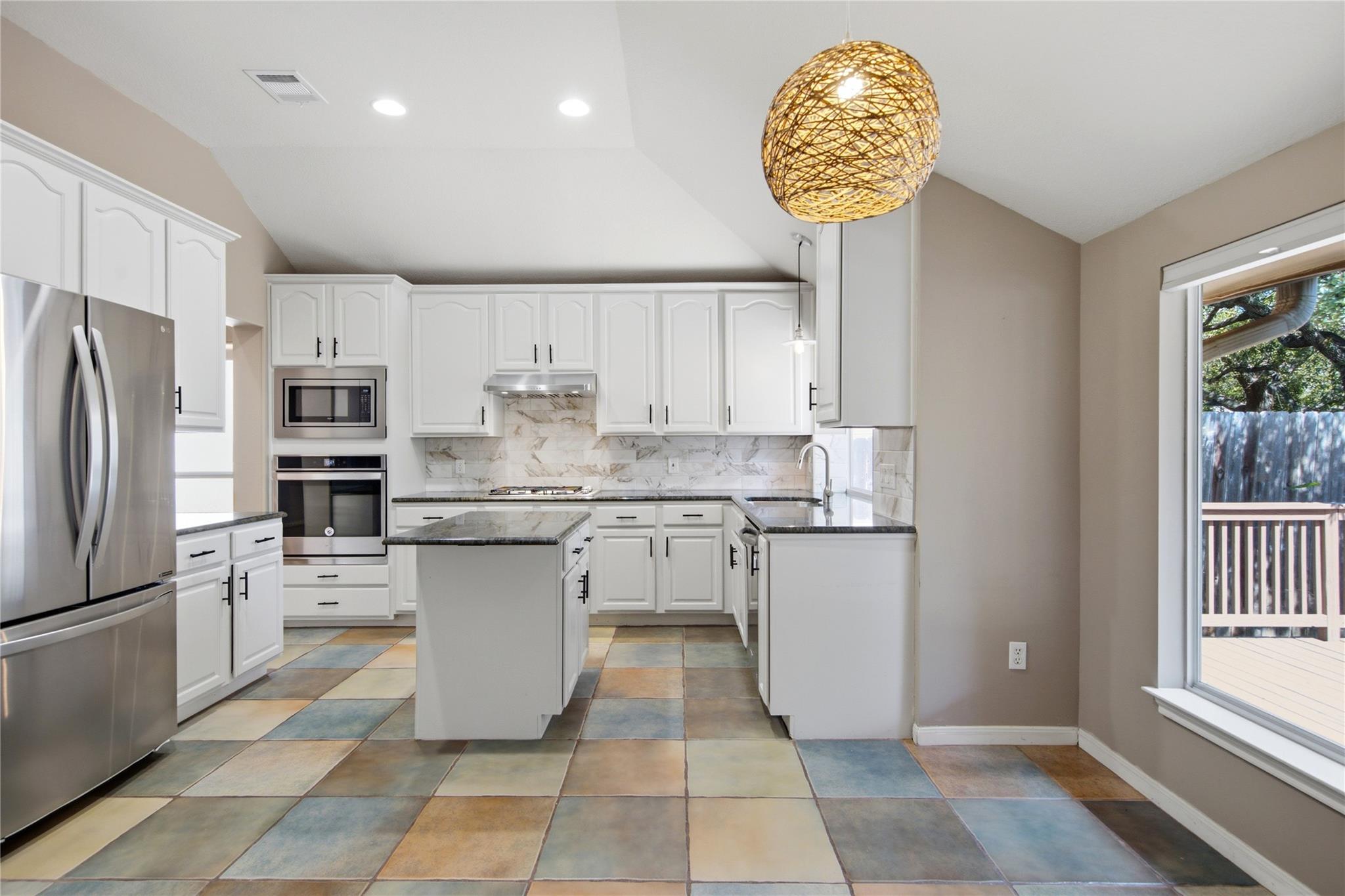 6032 Roxbury Ln Property Photo 17