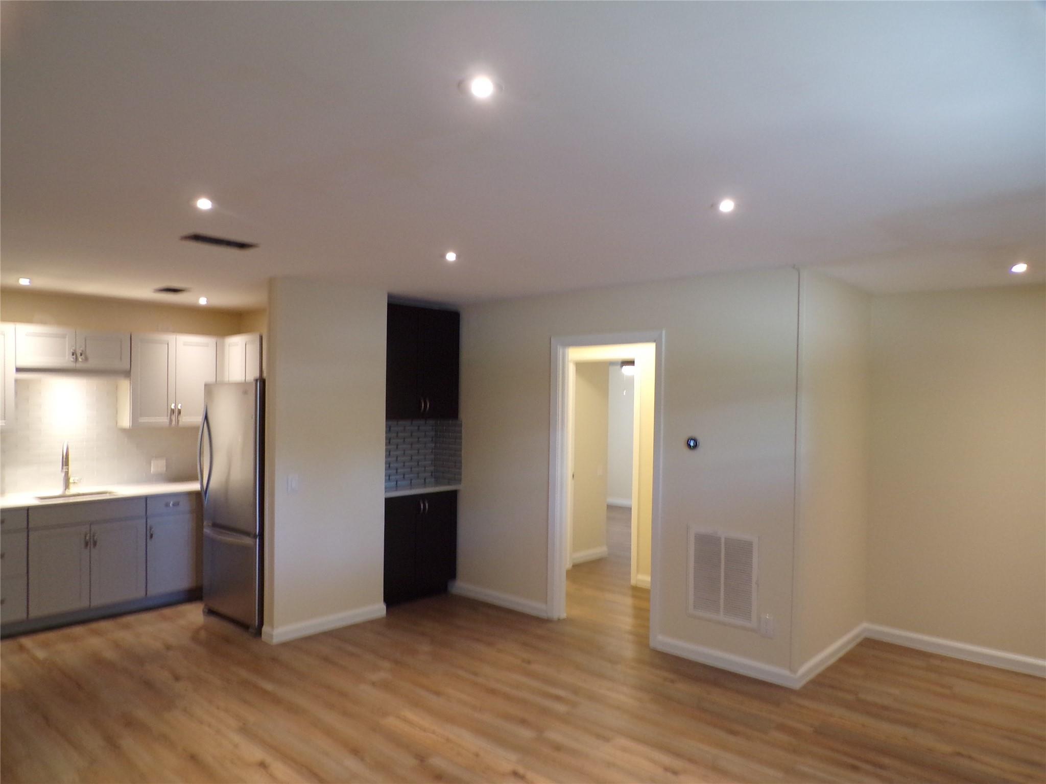 3819 Jefferson St Property Photo 5