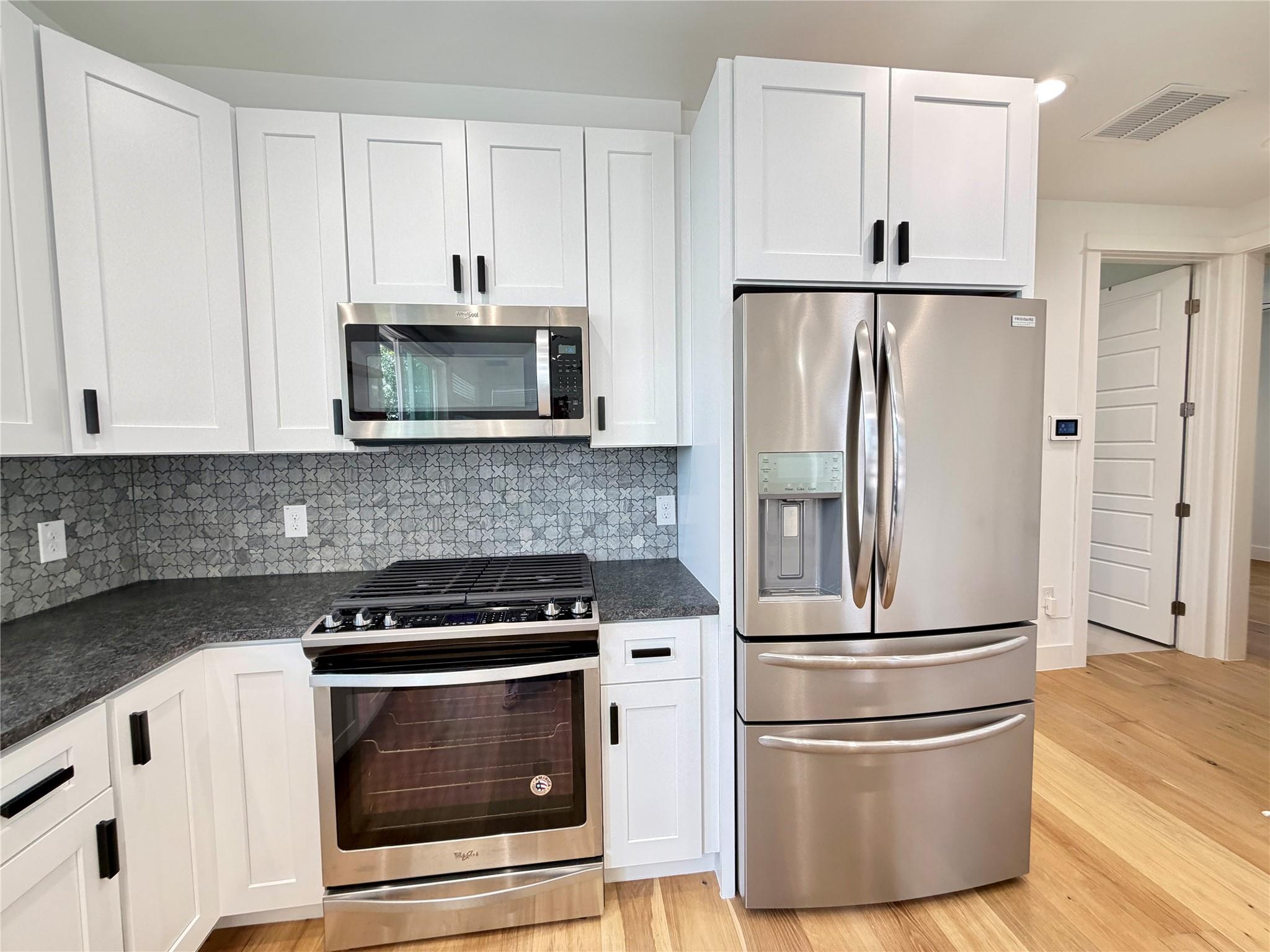 6102 Ponca St #2 Property Photo 11