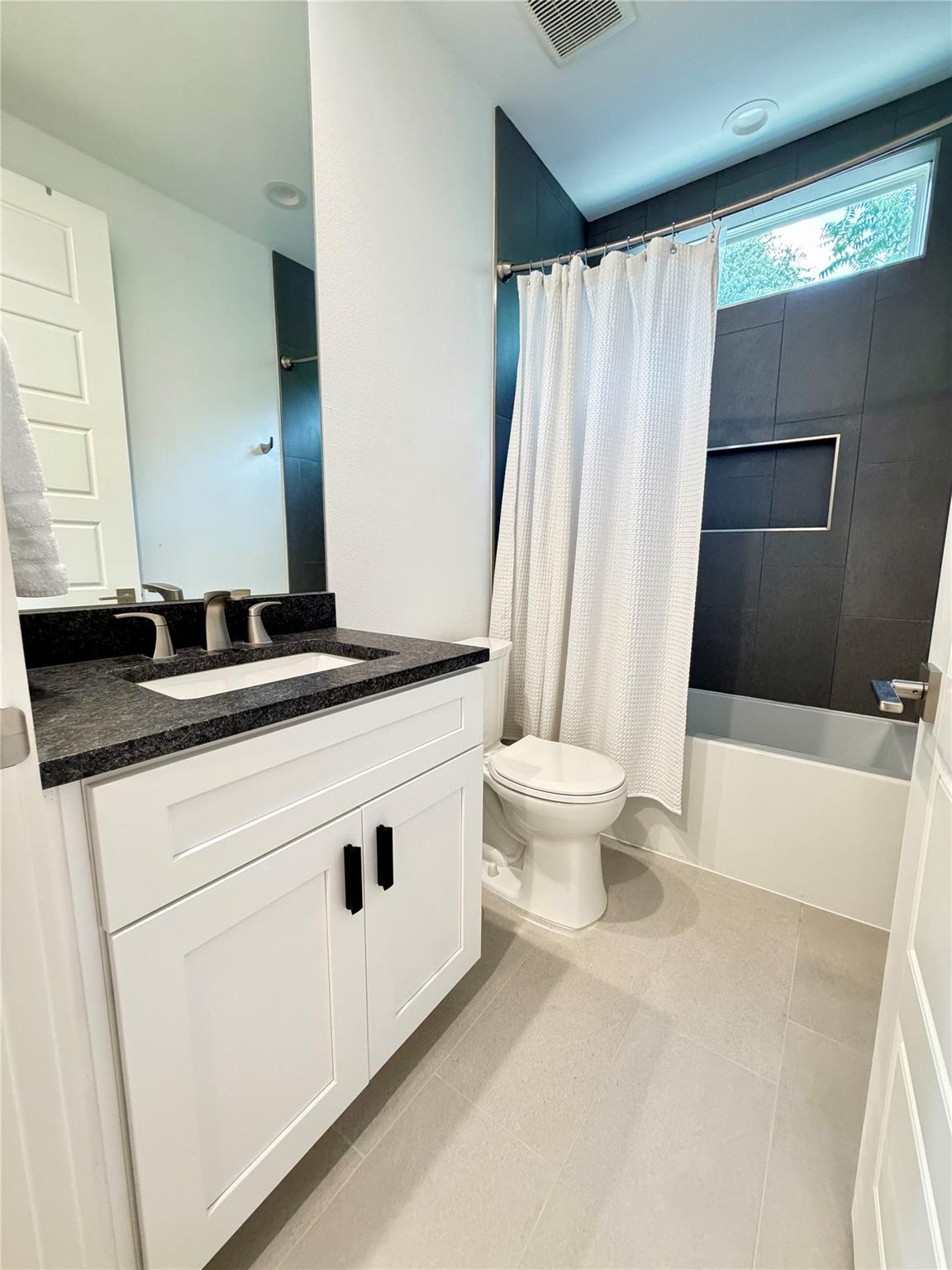 6102 Ponca St #2 Property Photo 13