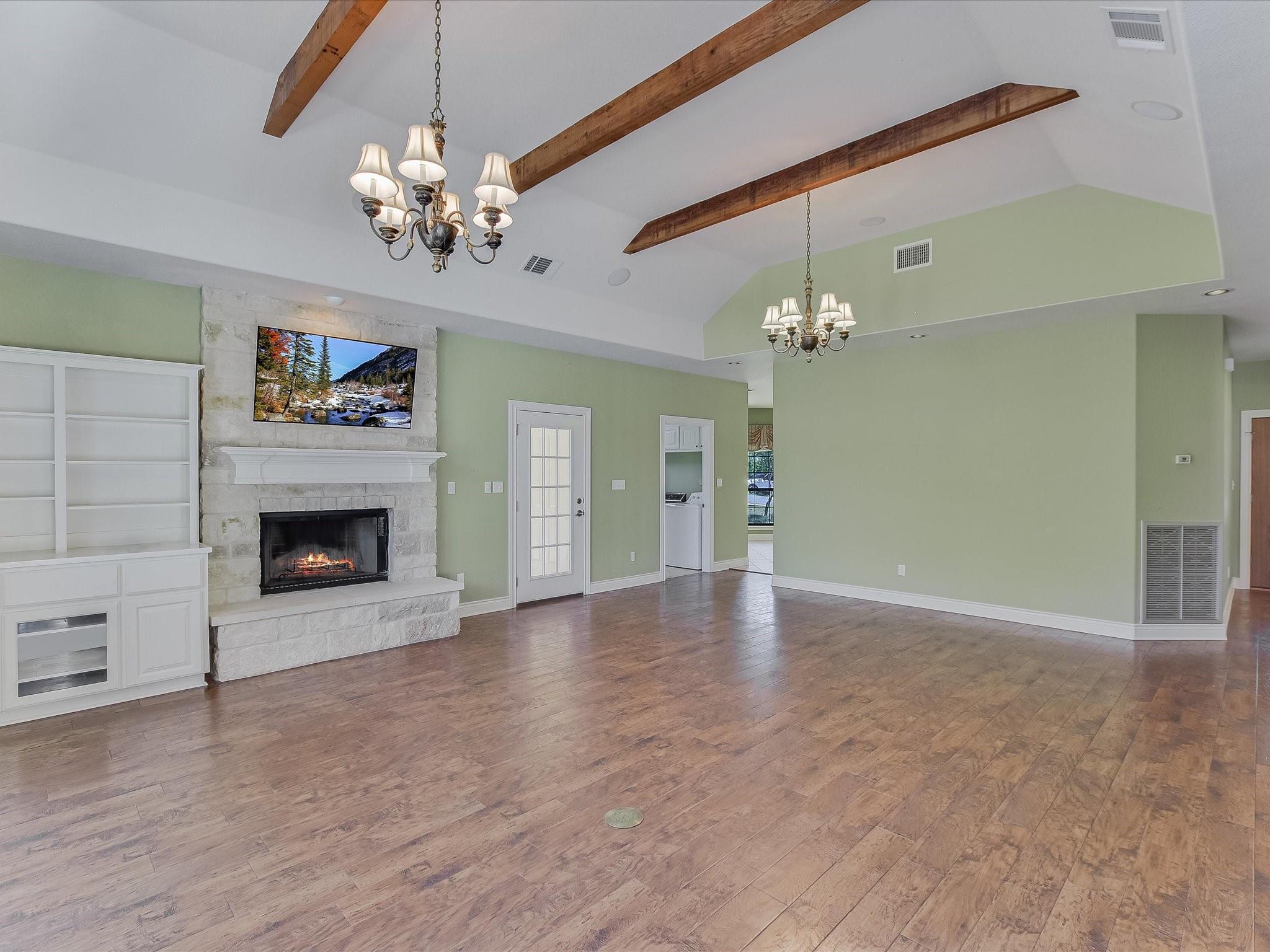 1 Woodview Ct Property Photo 7