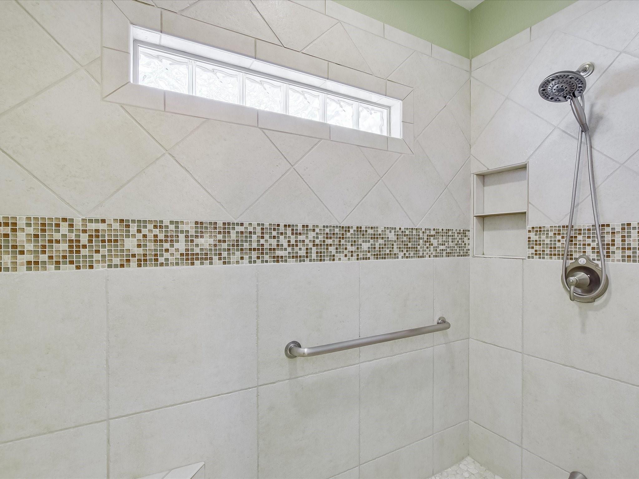 1 Woodview Ct Property Photo 15