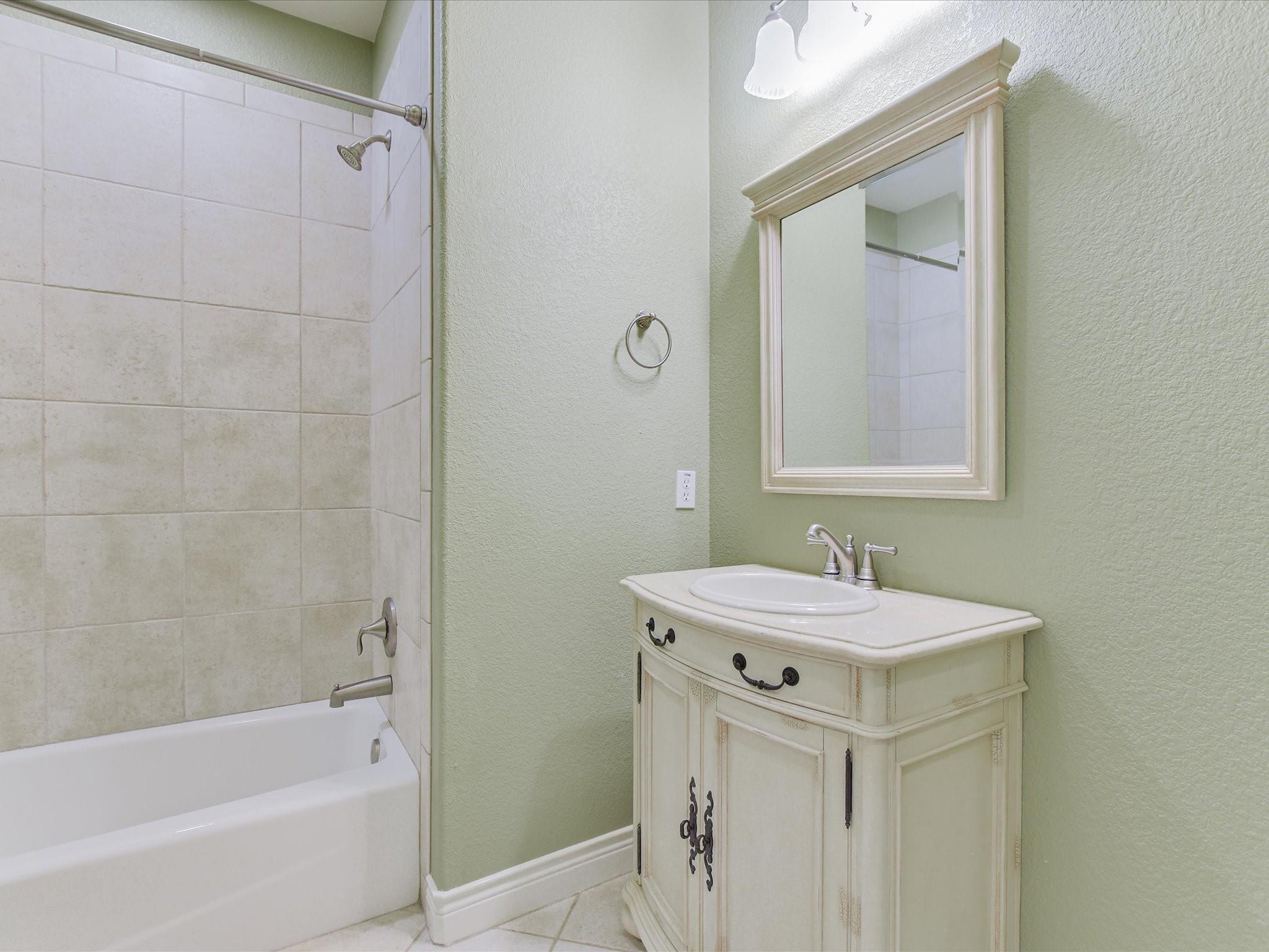 1 Woodview Ct Property Photo 18