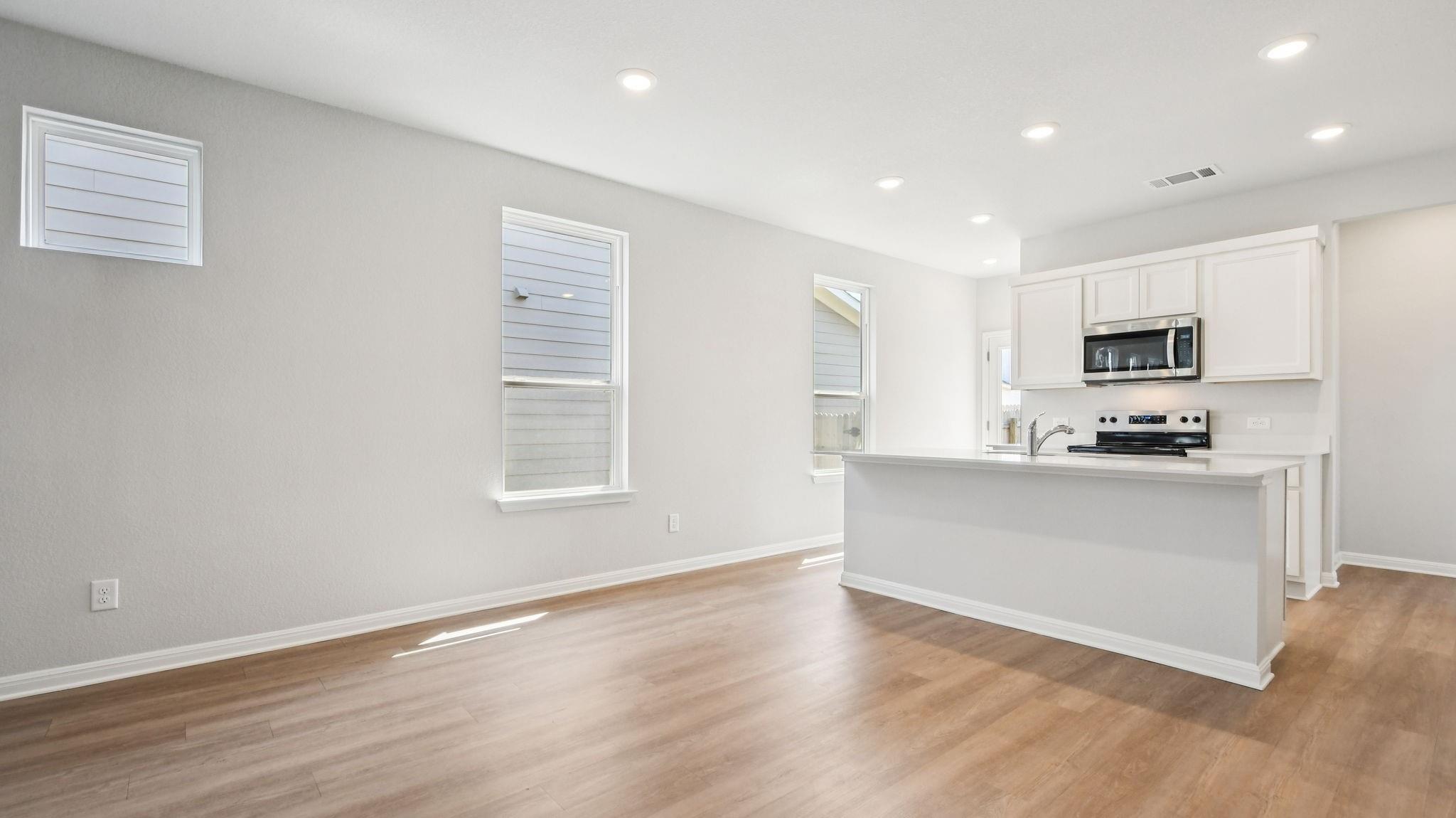 1124 Wild Leaf Way Property Photo 3