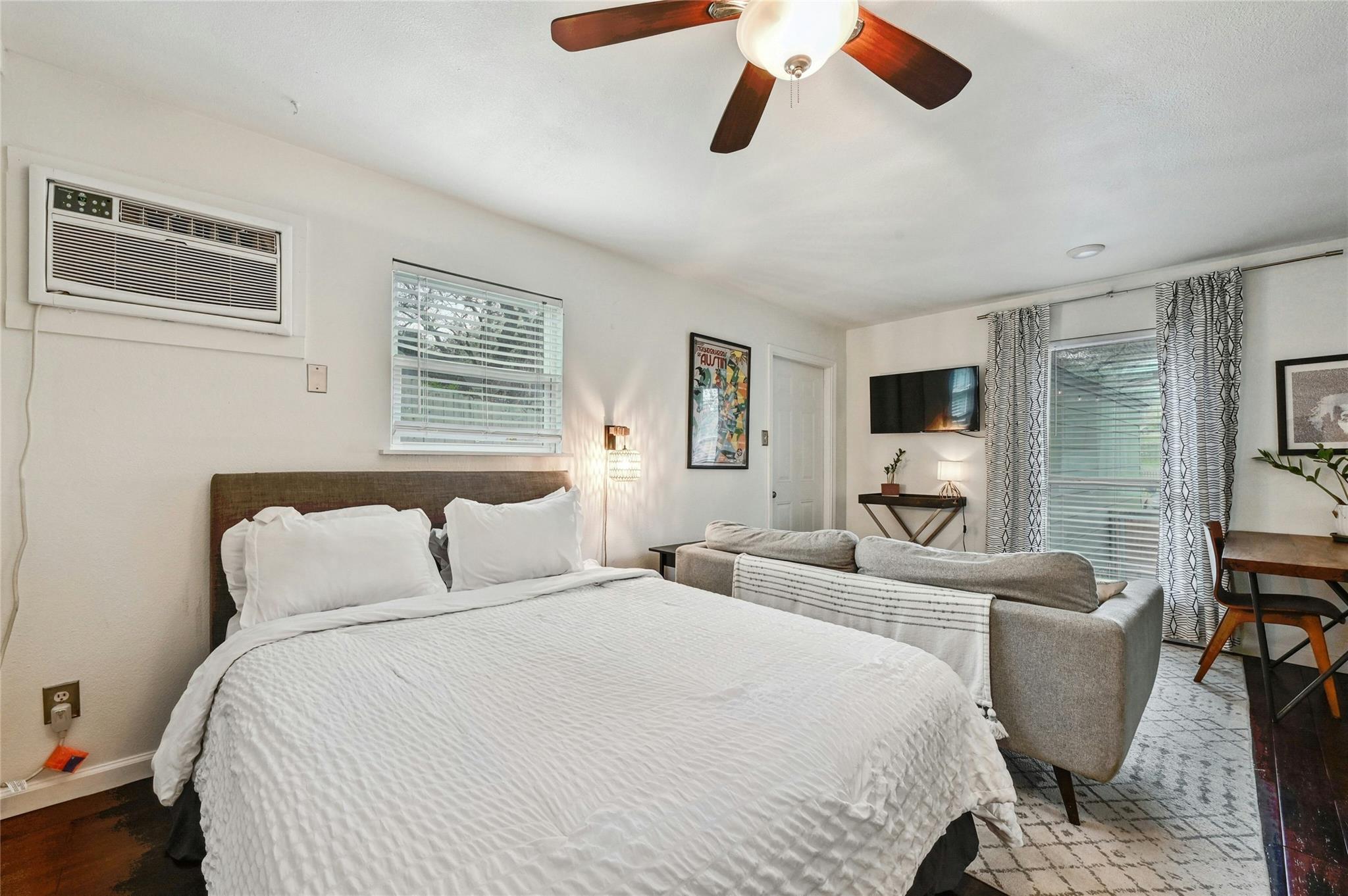 1103 Kenwood Ave #b Property Photo 6