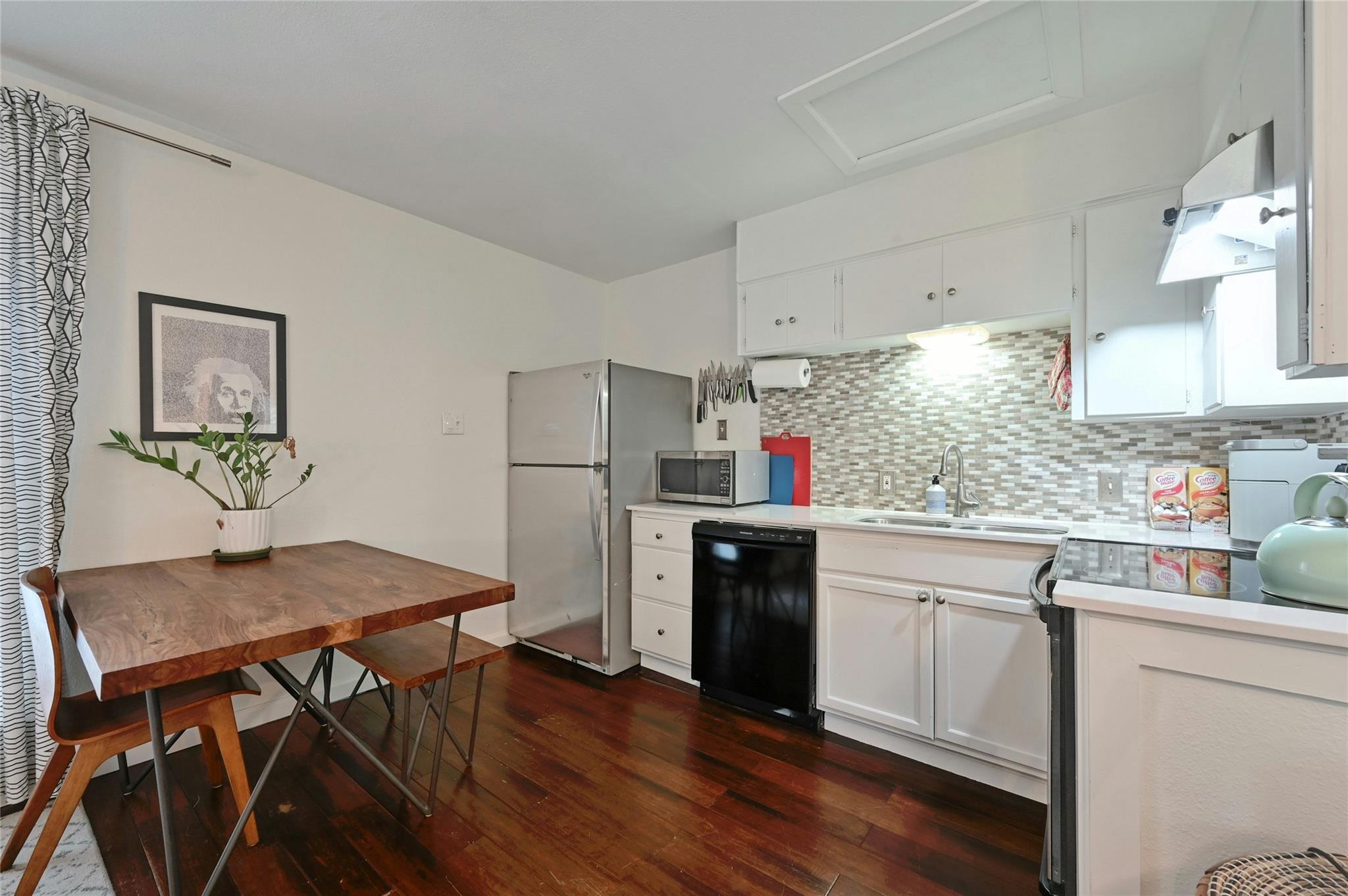 1103 Kenwood Ave #b Property Photo 8