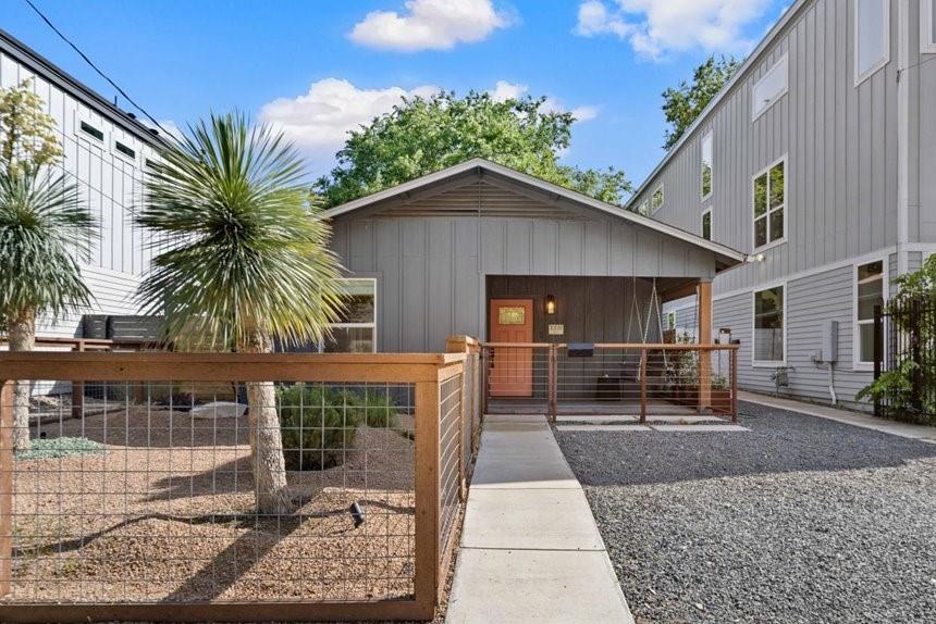 1009 Romeria Dr 1 Property Photo