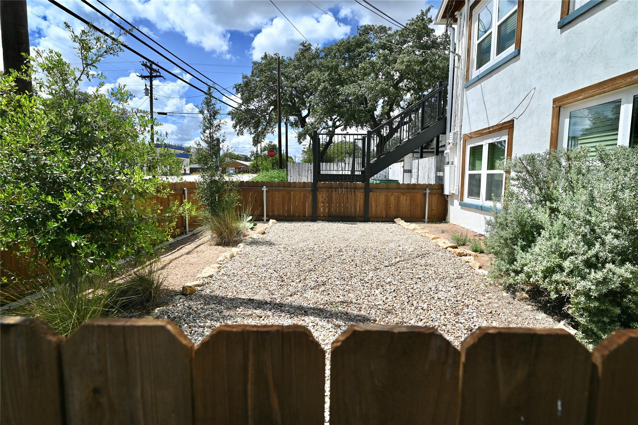 902 Main St Property Photo 12