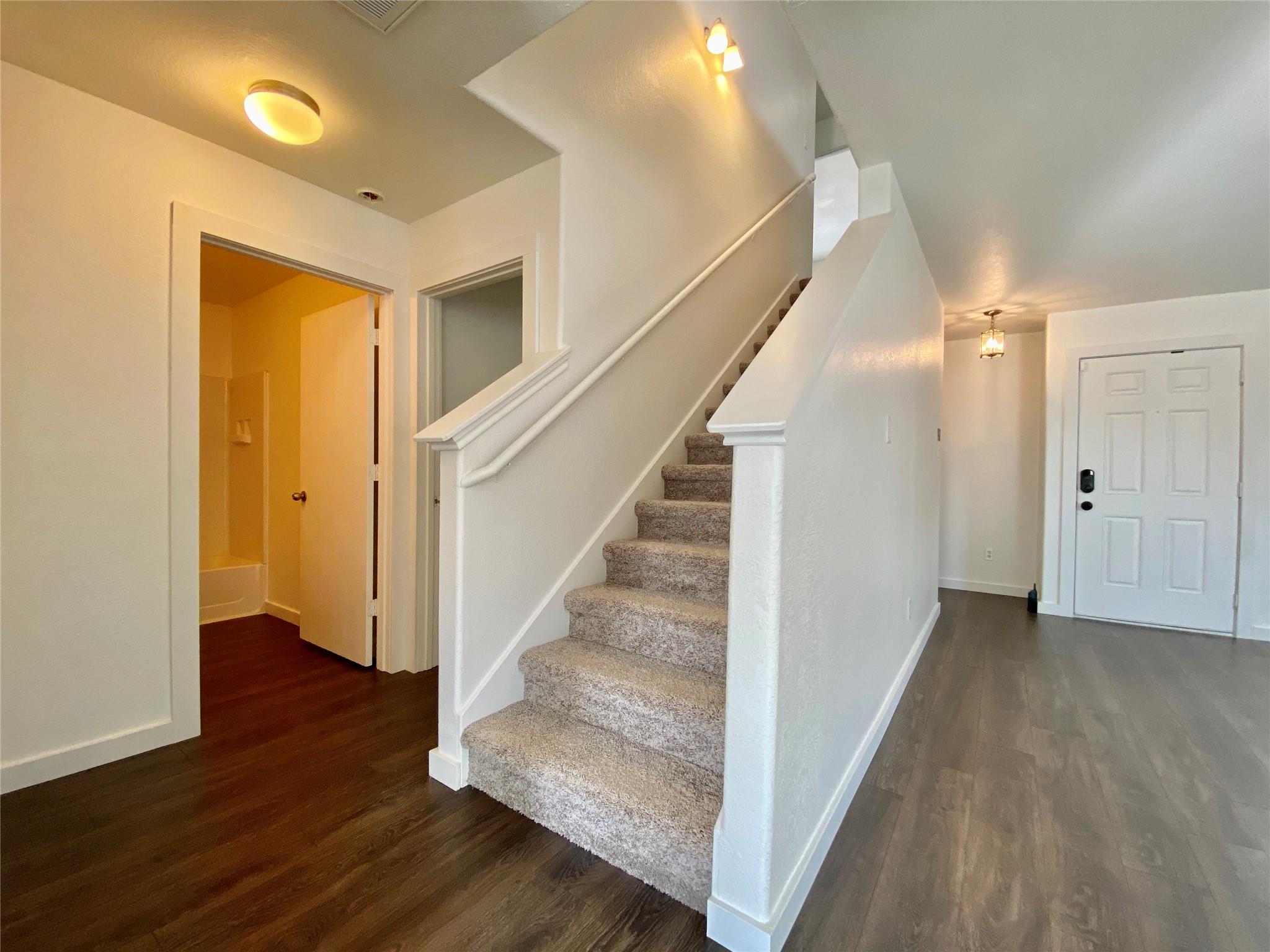 6608 Ferrystone Pass Property Photo 4