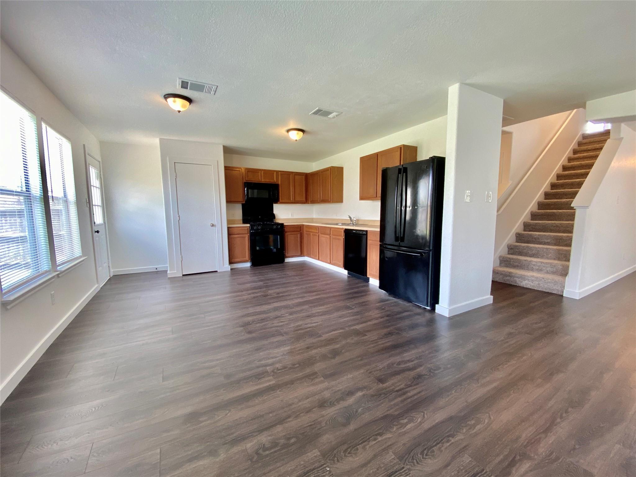 6608 Ferrystone Pass Property Photo 17