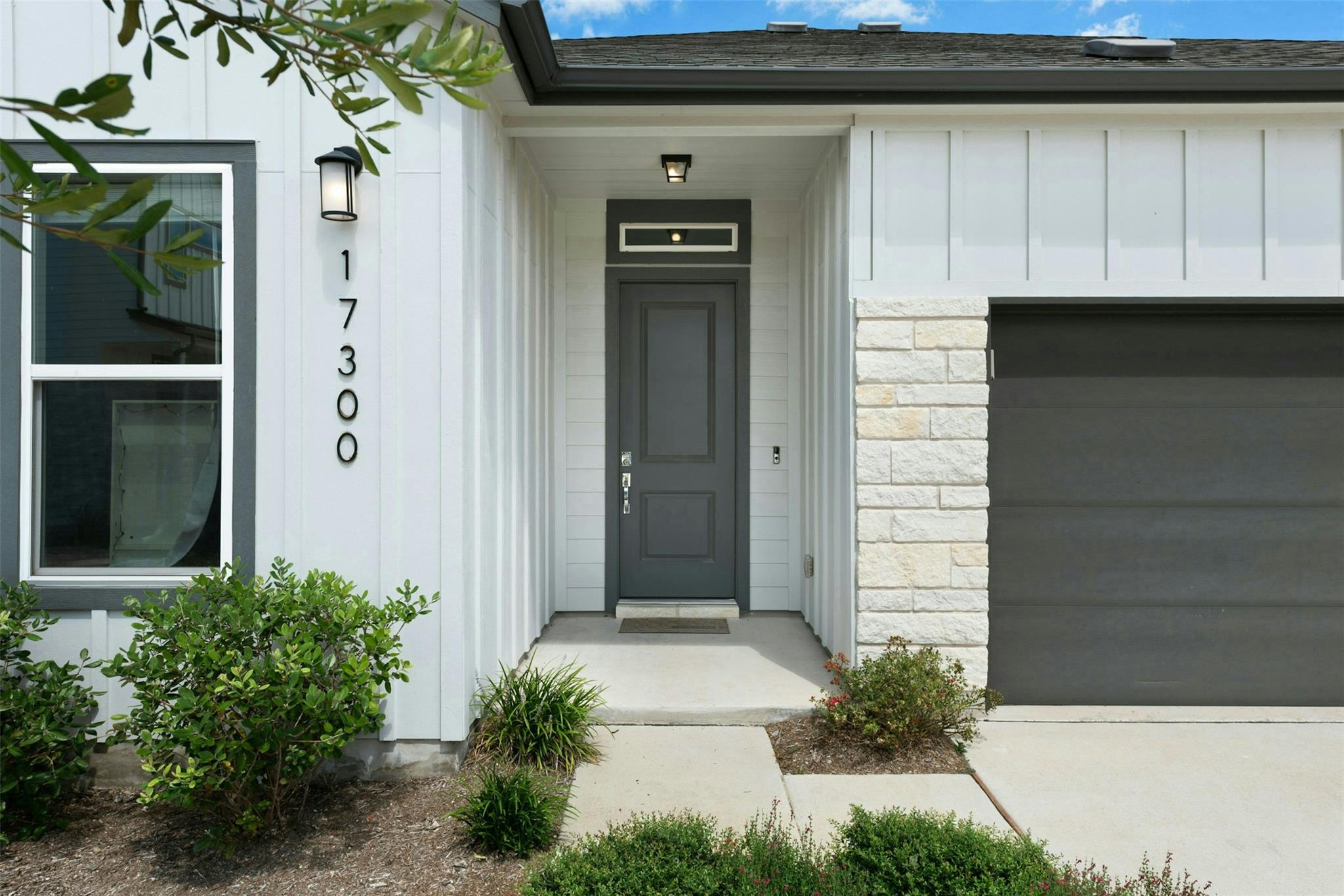 17300 Monastrell Ln #39 Property Photo 2