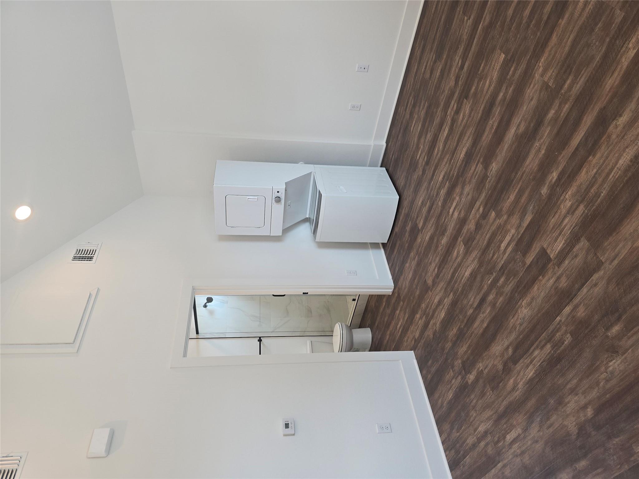 7601 Carver Ave #2 Property Photo 11