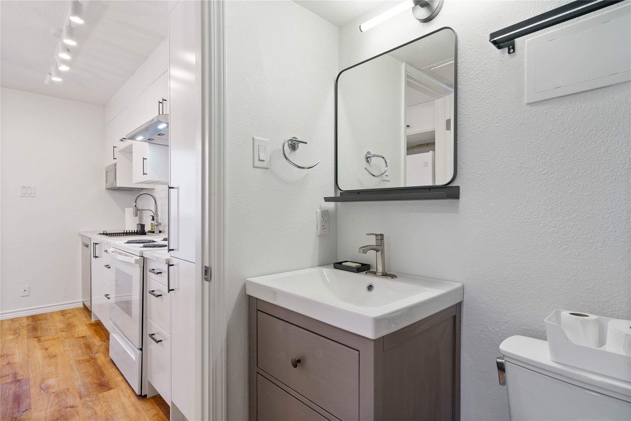 3115 Helms St #101 Property Photo 10