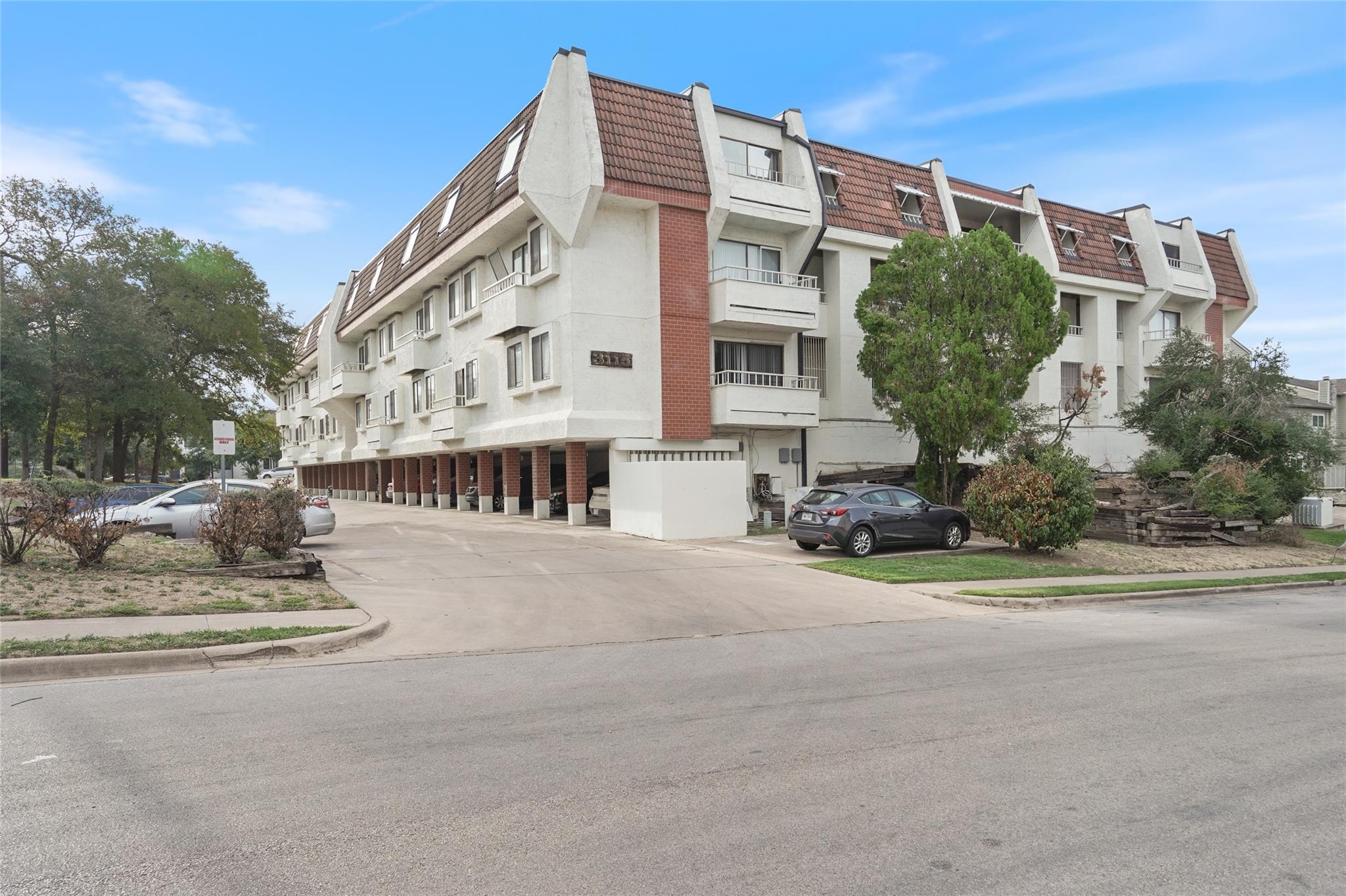 3115 Helms St #101 Property Photo 14
