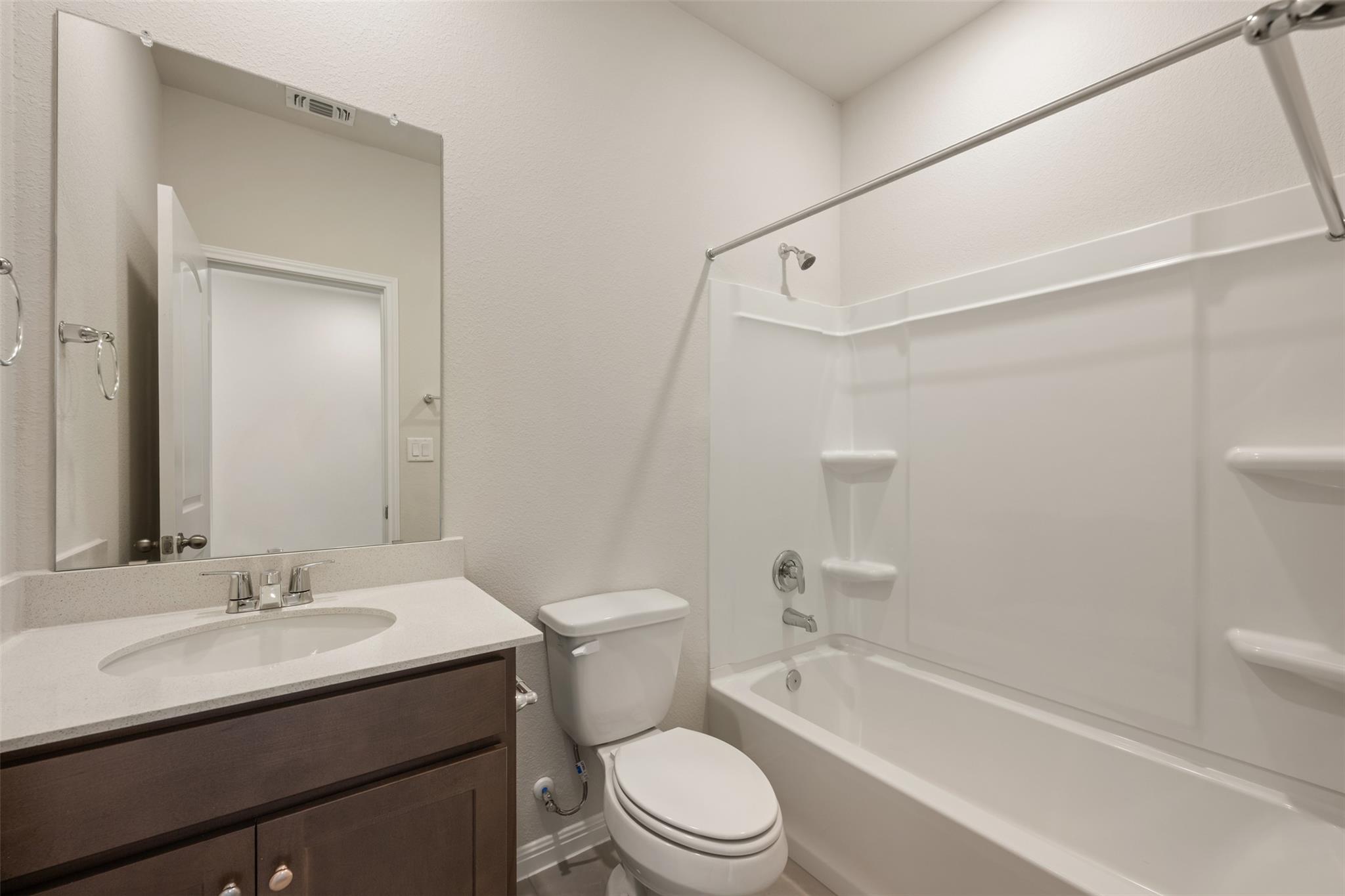 104 Kirra Ct Property Photo 8