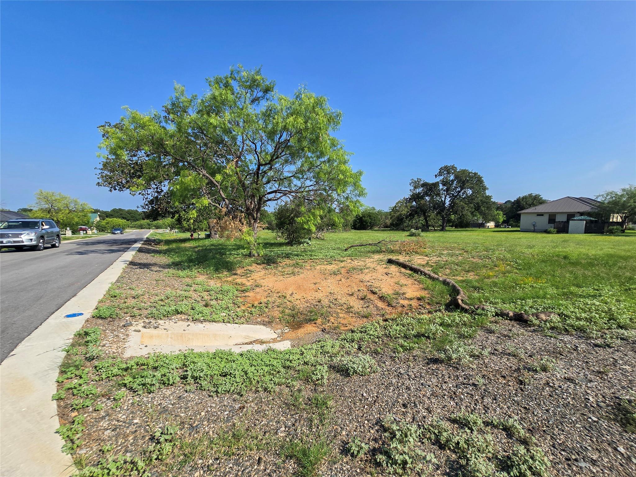 301 Parallel Cir Property Photo 1