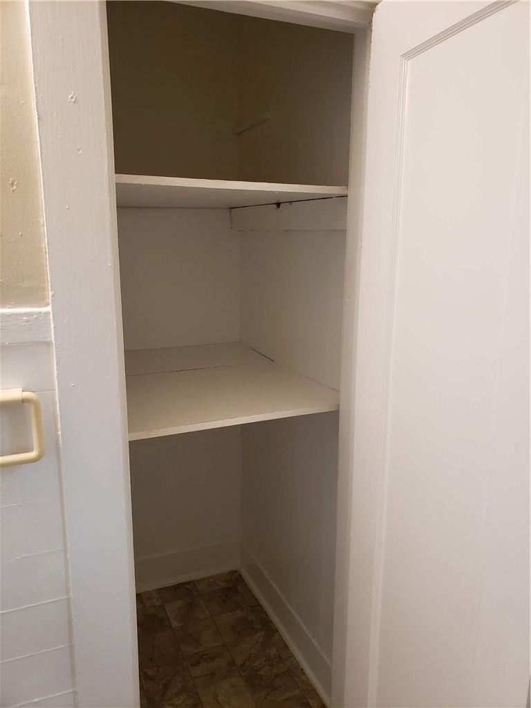 405 E 38th St #2 Property Photo 10