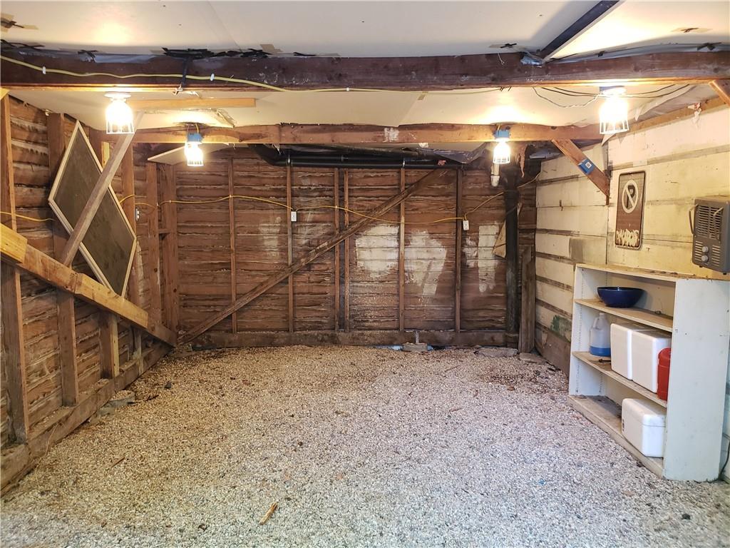 405 E 38th St #2 Property Photo 16