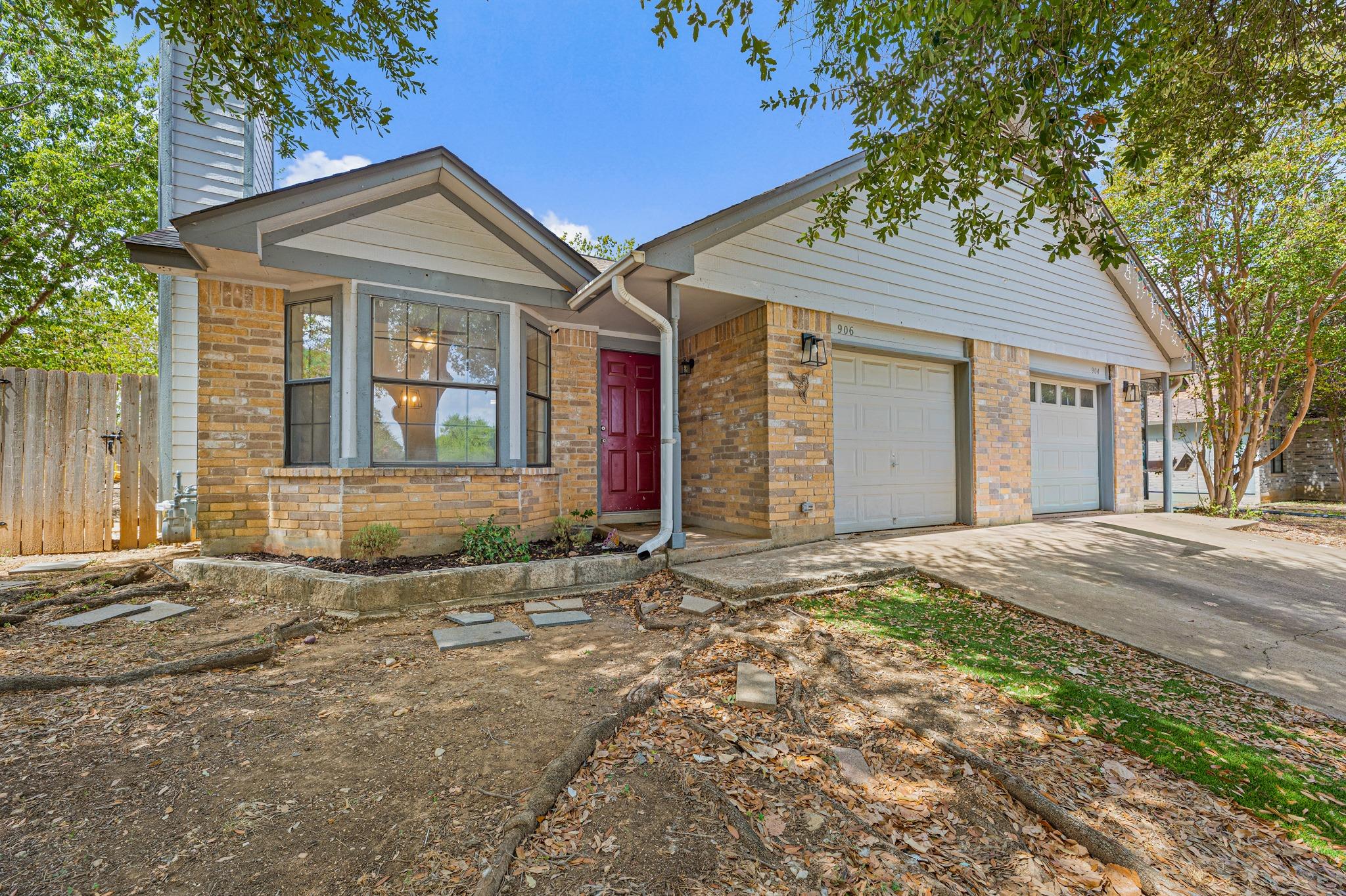 906 Oleander Ln #906 Property Photo 1