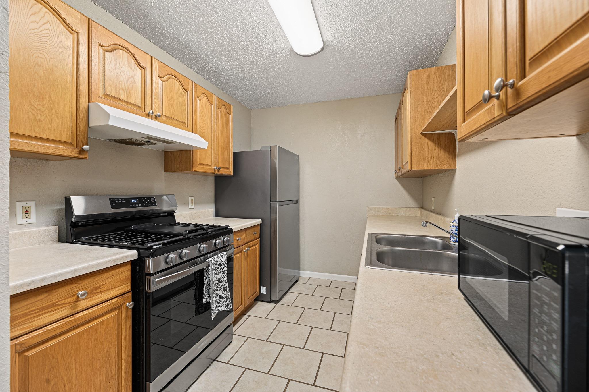 906 Oleander Ln #906 Property Photo 12