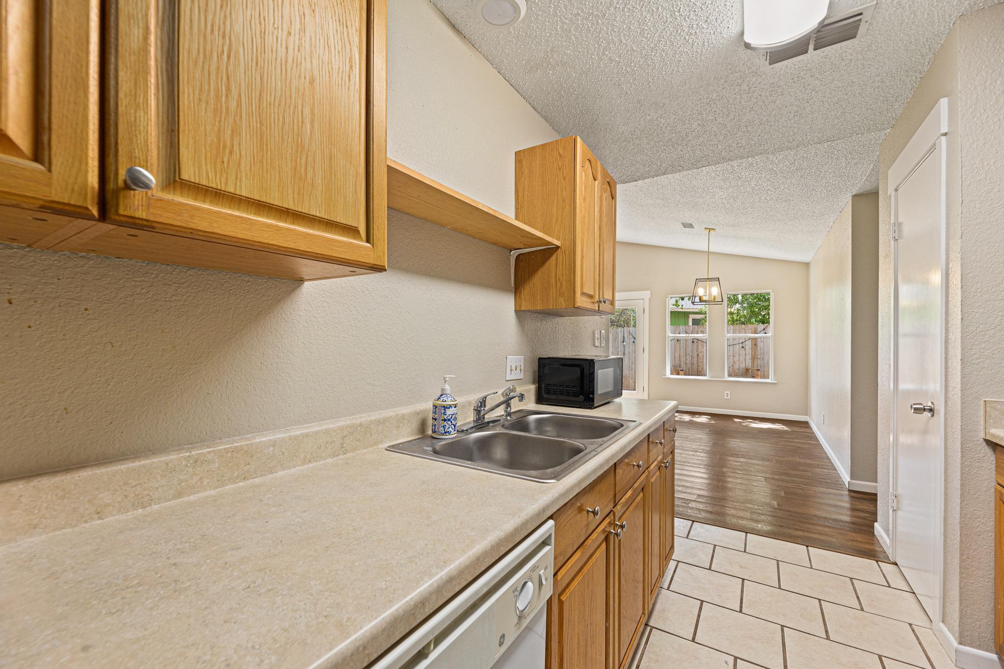 906 Oleander Ln #906 Property Photo 17